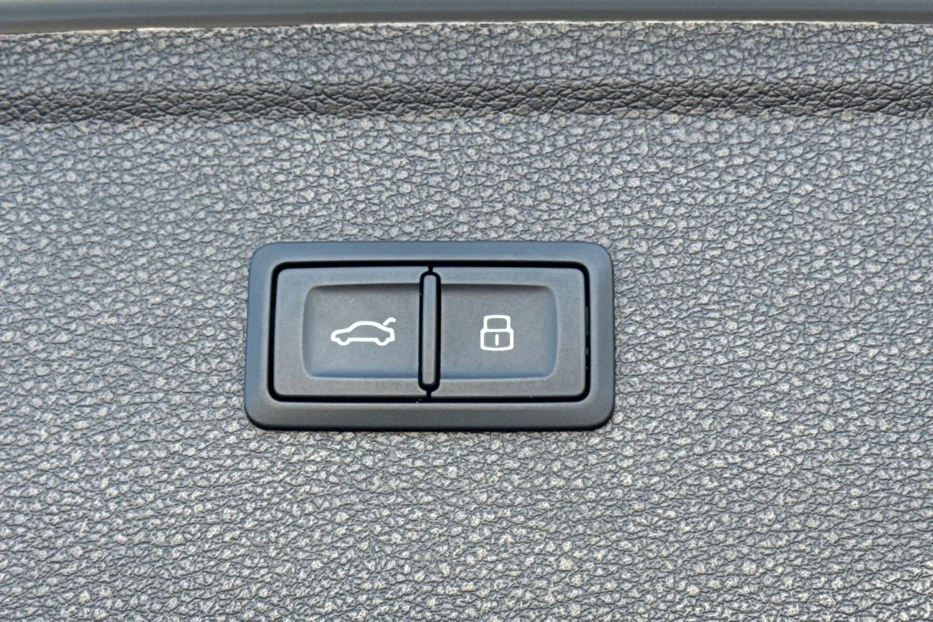 Audi Q5 thumbnail image number 22