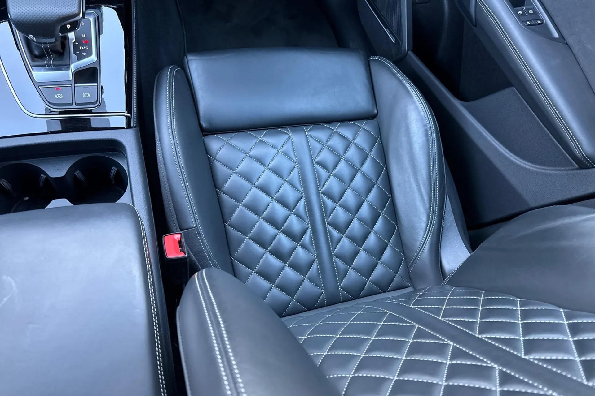 Audi Q5 thumbnail image number 35