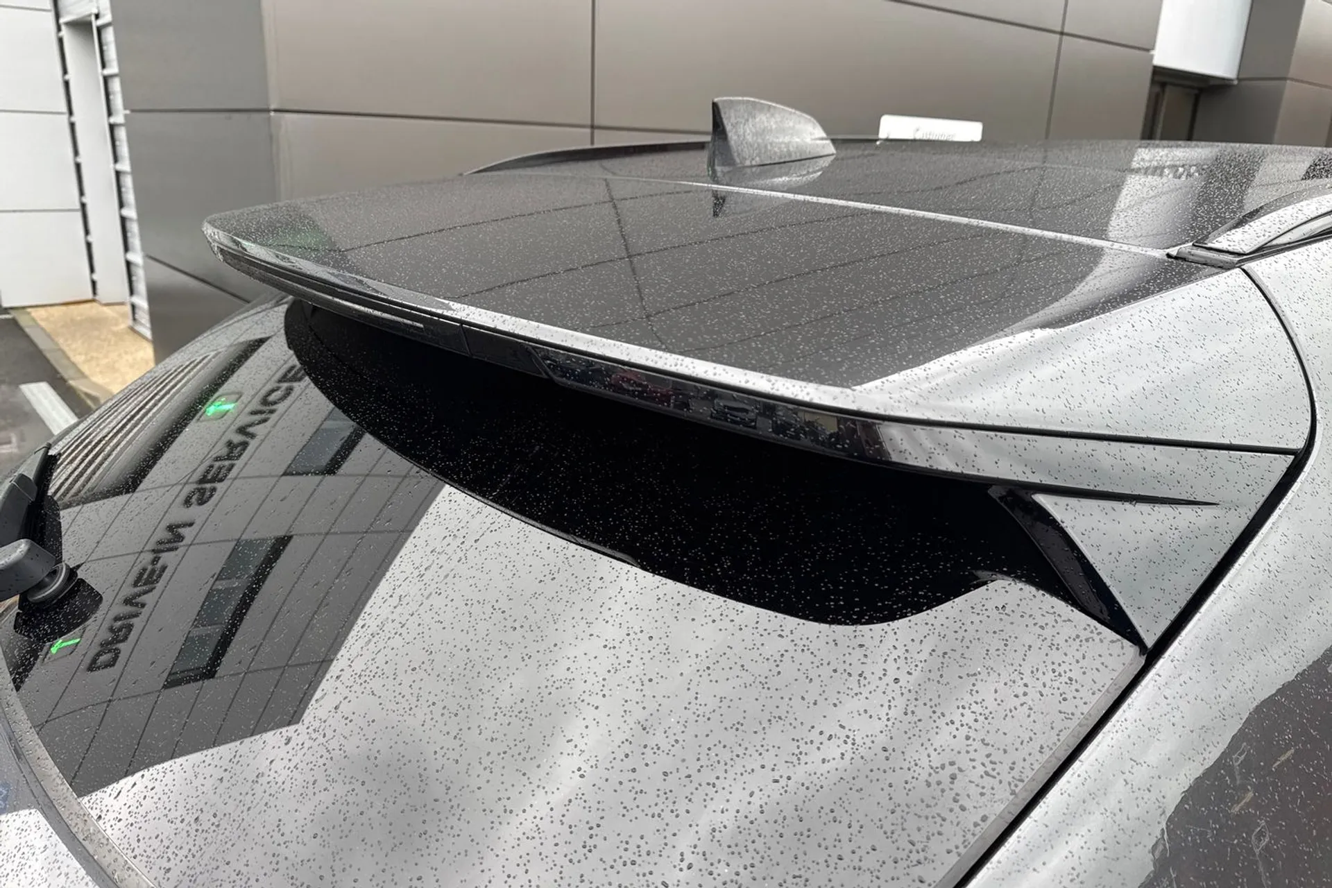 Jaguar F-PACE thumbnail image number 36