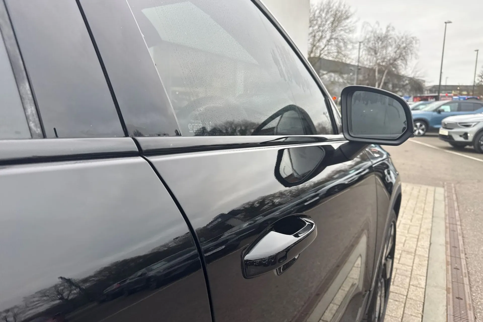 Volvo XC40 thumbnail image number 17