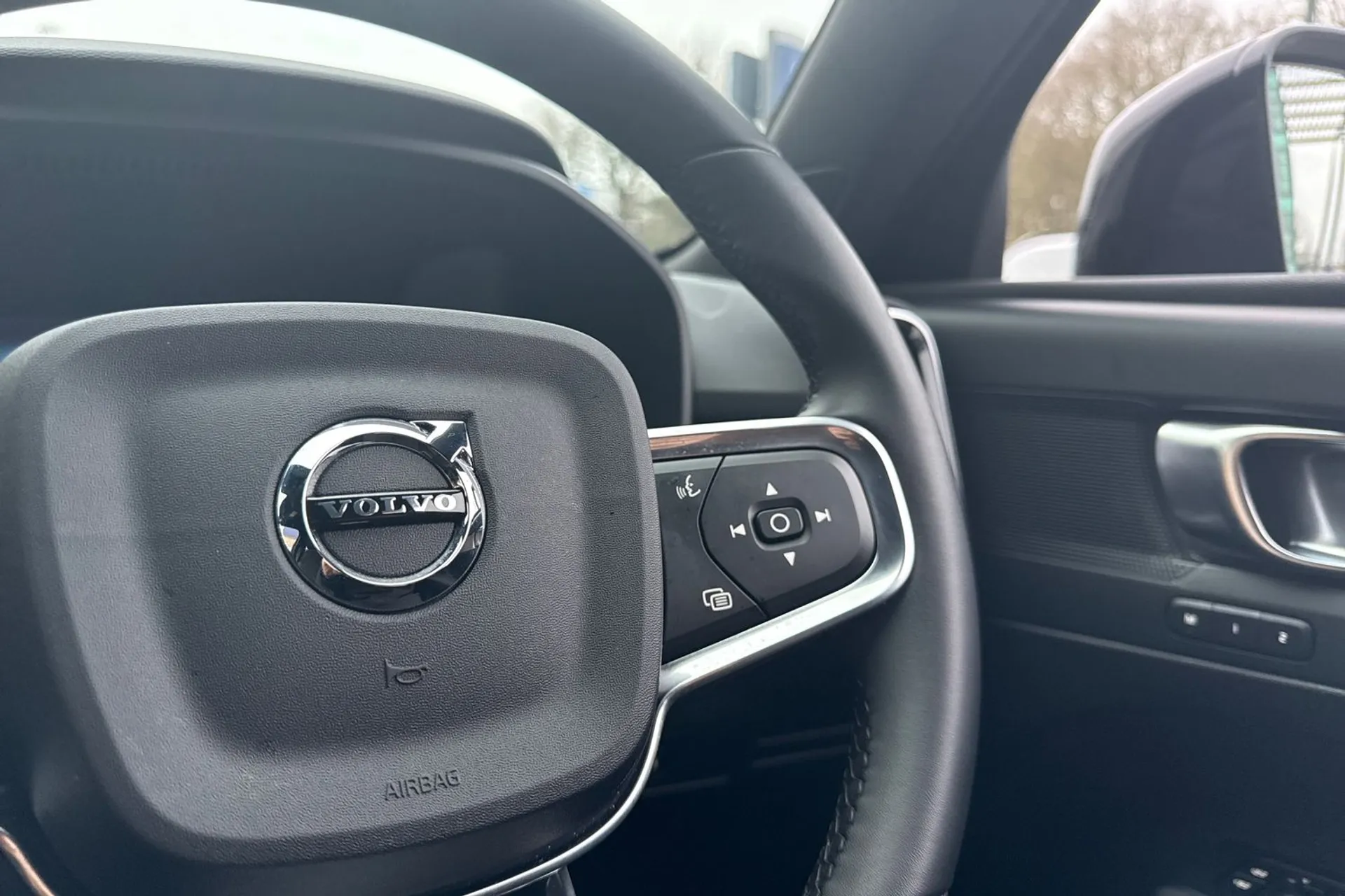 Volvo XC40 thumbnail image number 37