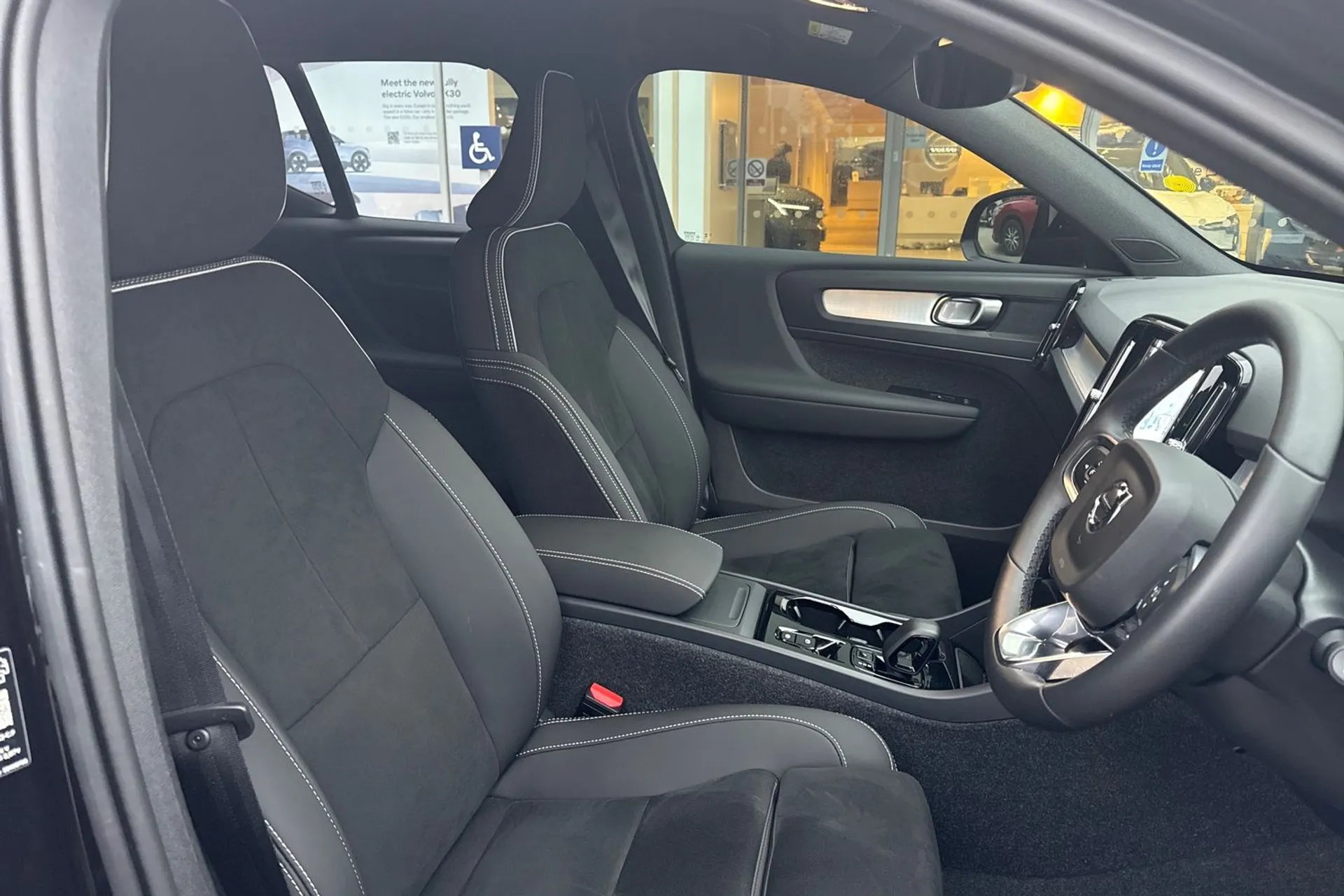 Volvo XC40 thumbnail image number 26