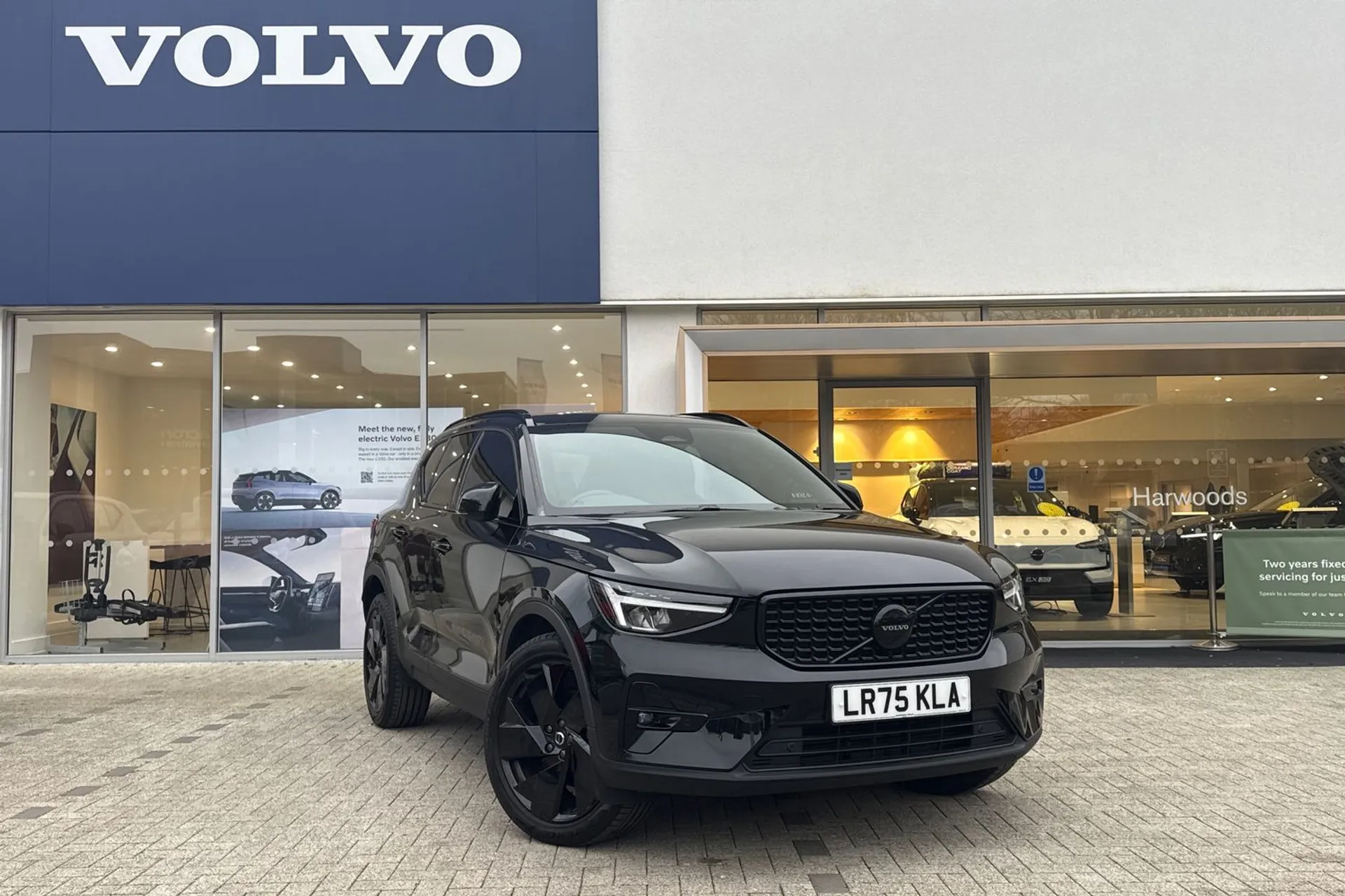 Volvo XC40 focused image