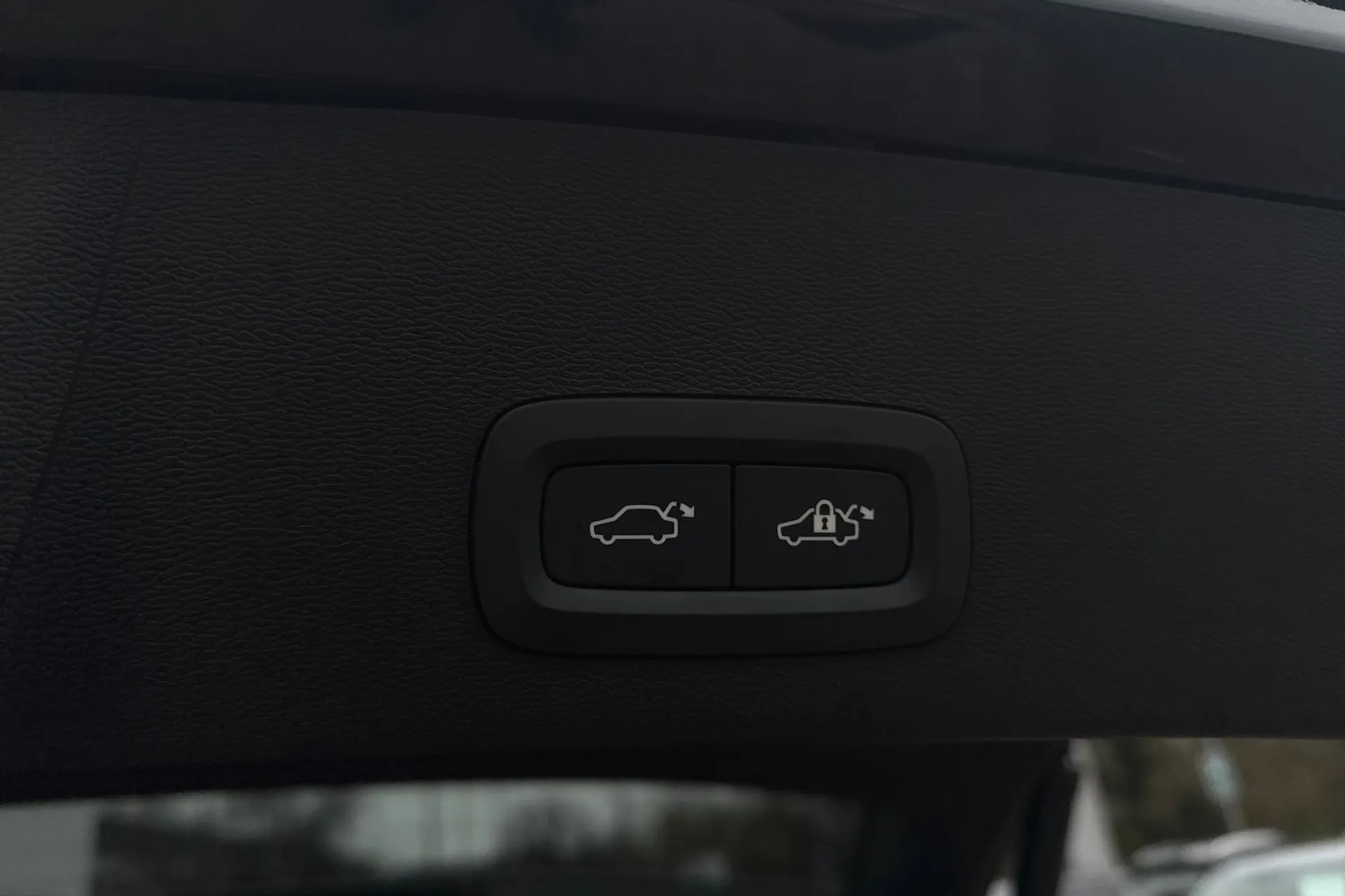 Volvo XC40 thumbnail image number 21