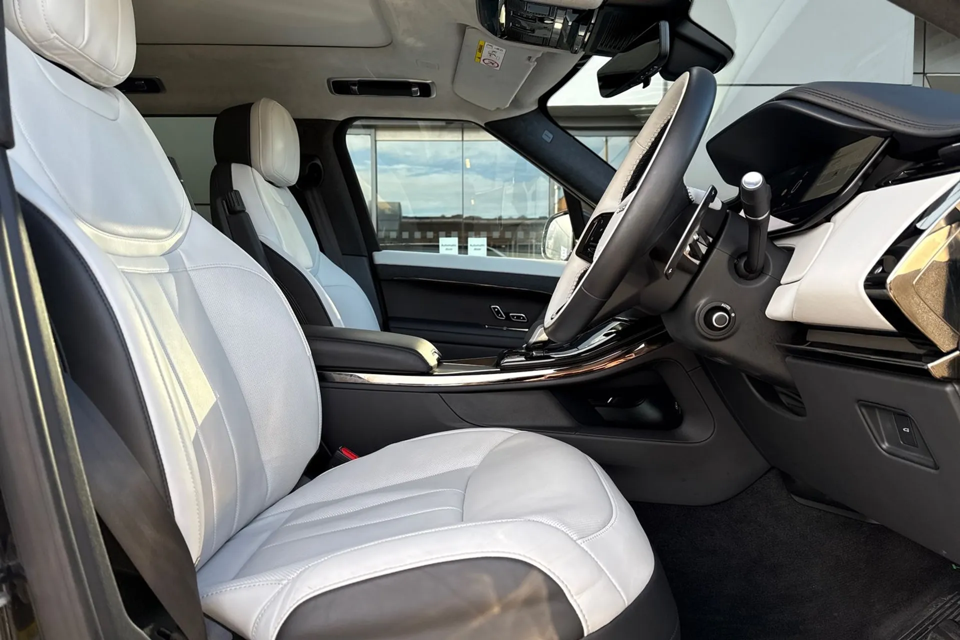 LAND ROVER RANGE ROVER SPORT thumbnail image number 37