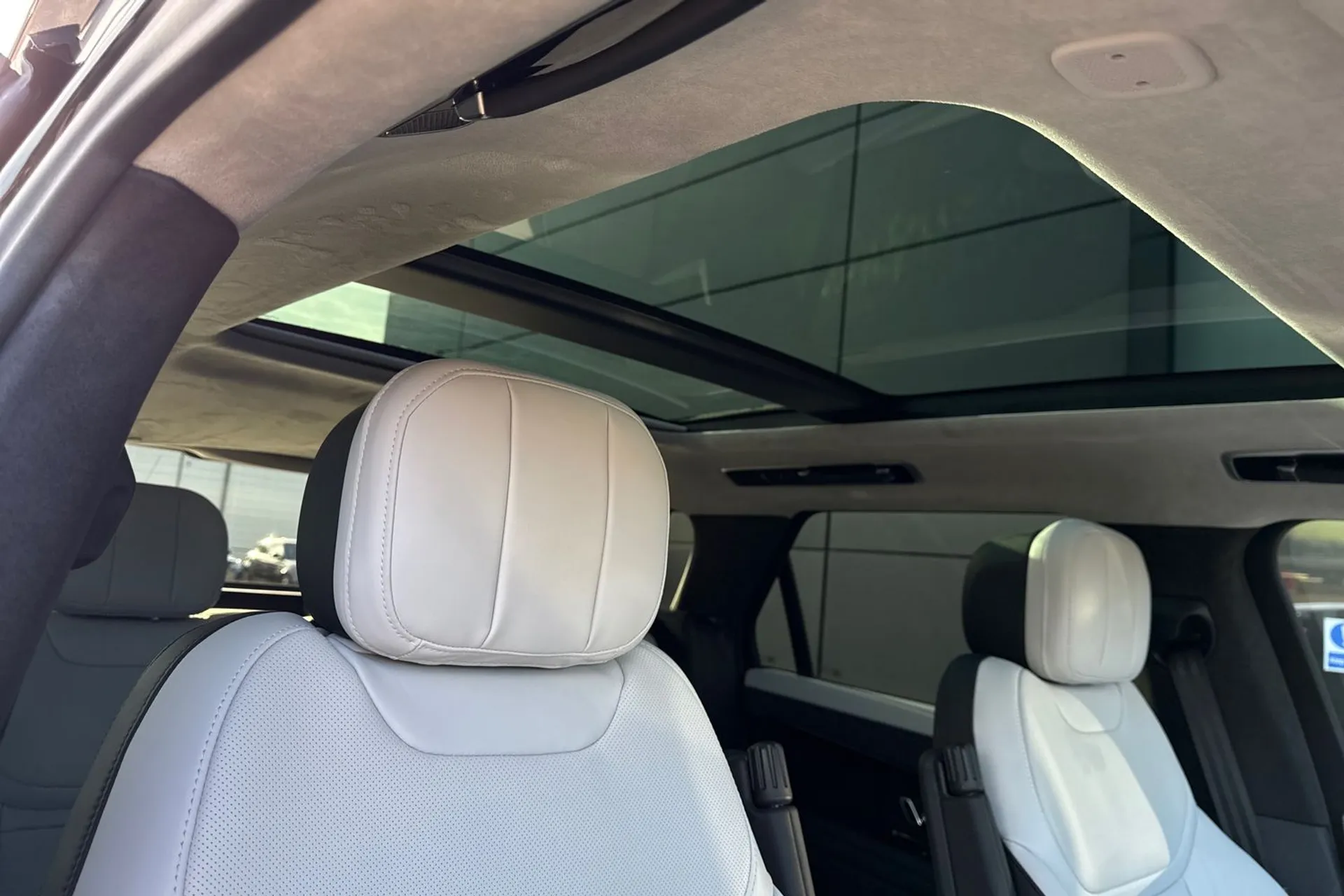 LAND ROVER RANGE ROVER SPORT thumbnail image number 9