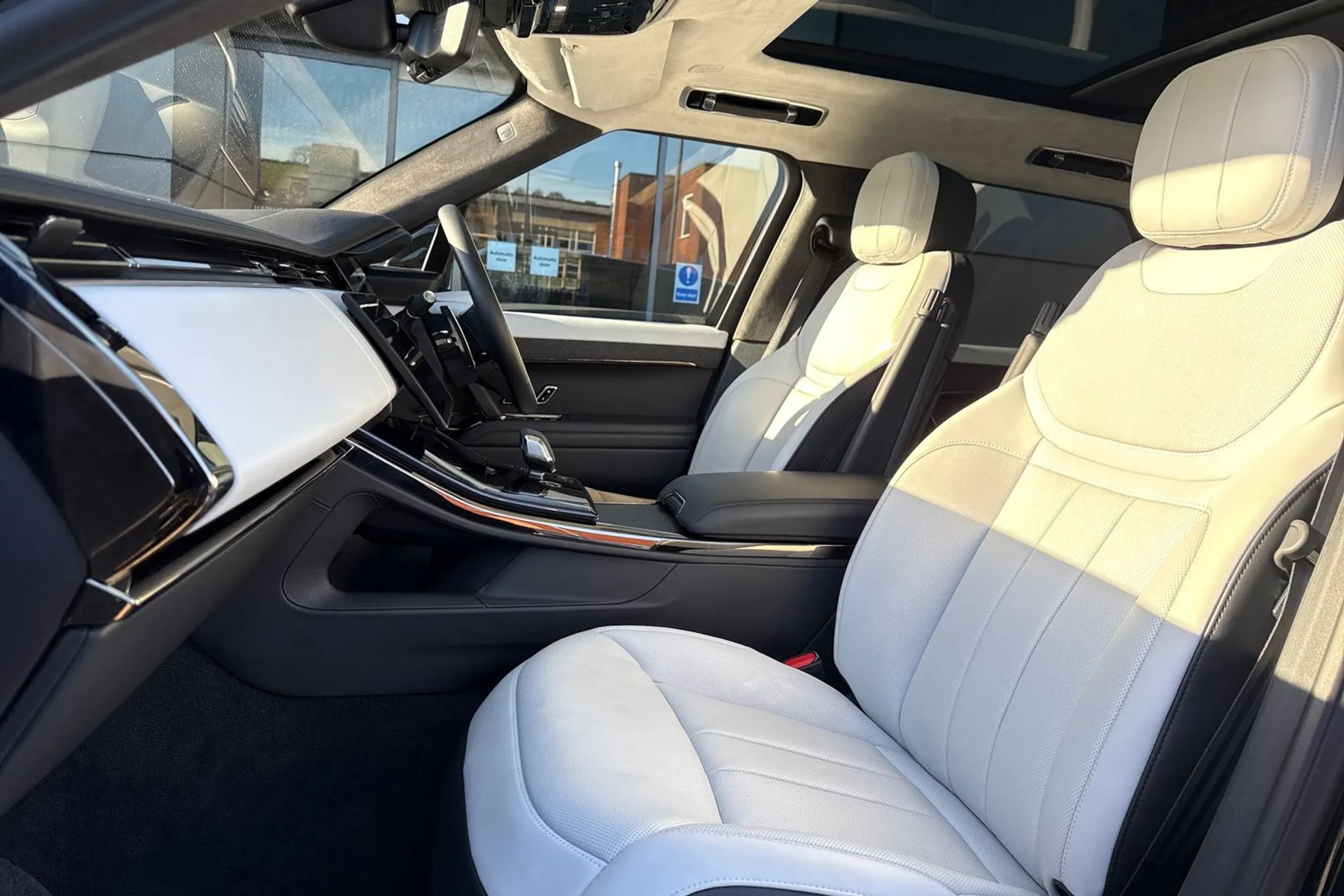 LAND ROVER RANGE ROVER SPORT thumbnail image number 40