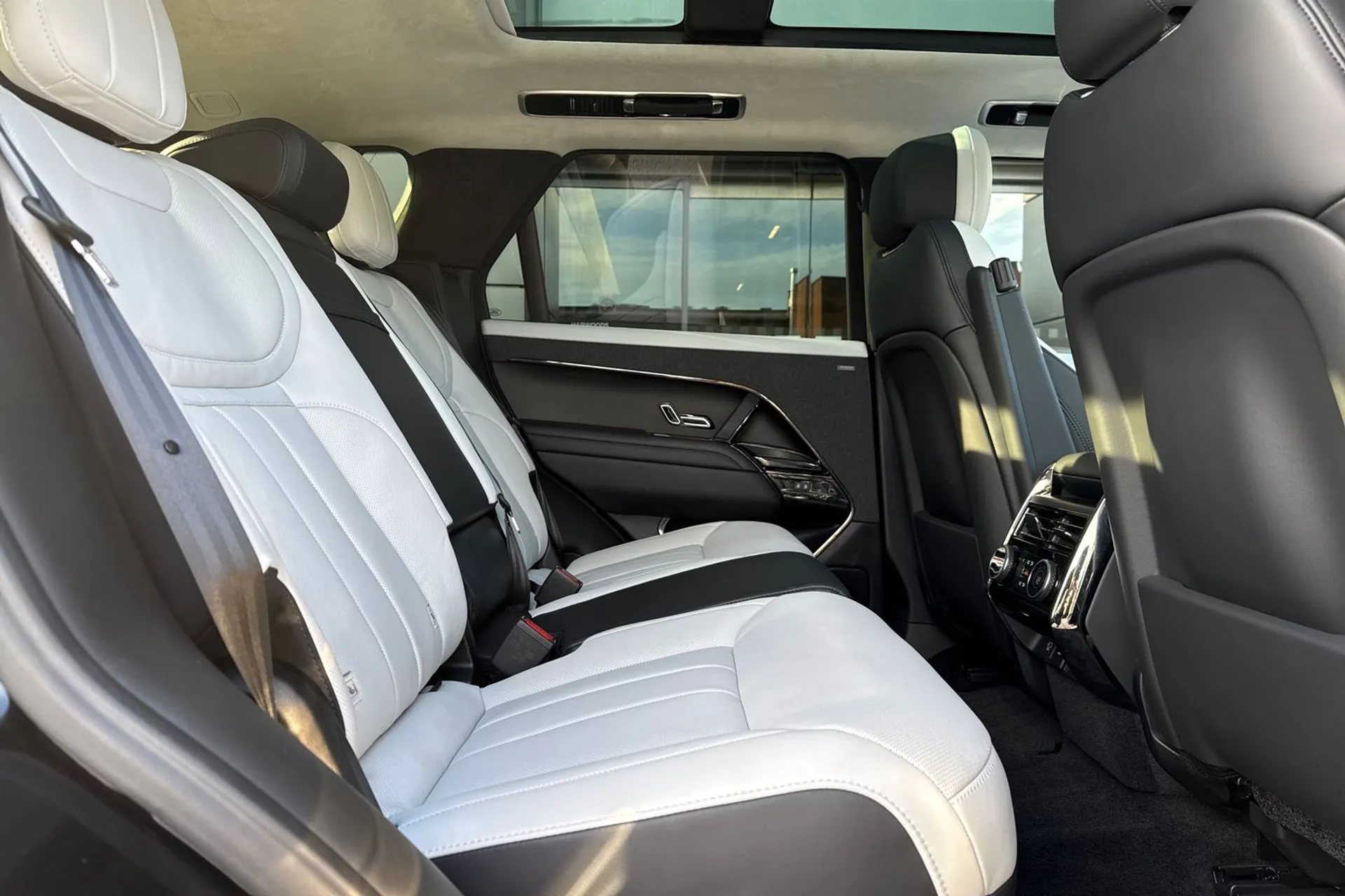 LAND ROVER RANGE ROVER SPORT thumbnail image number 34