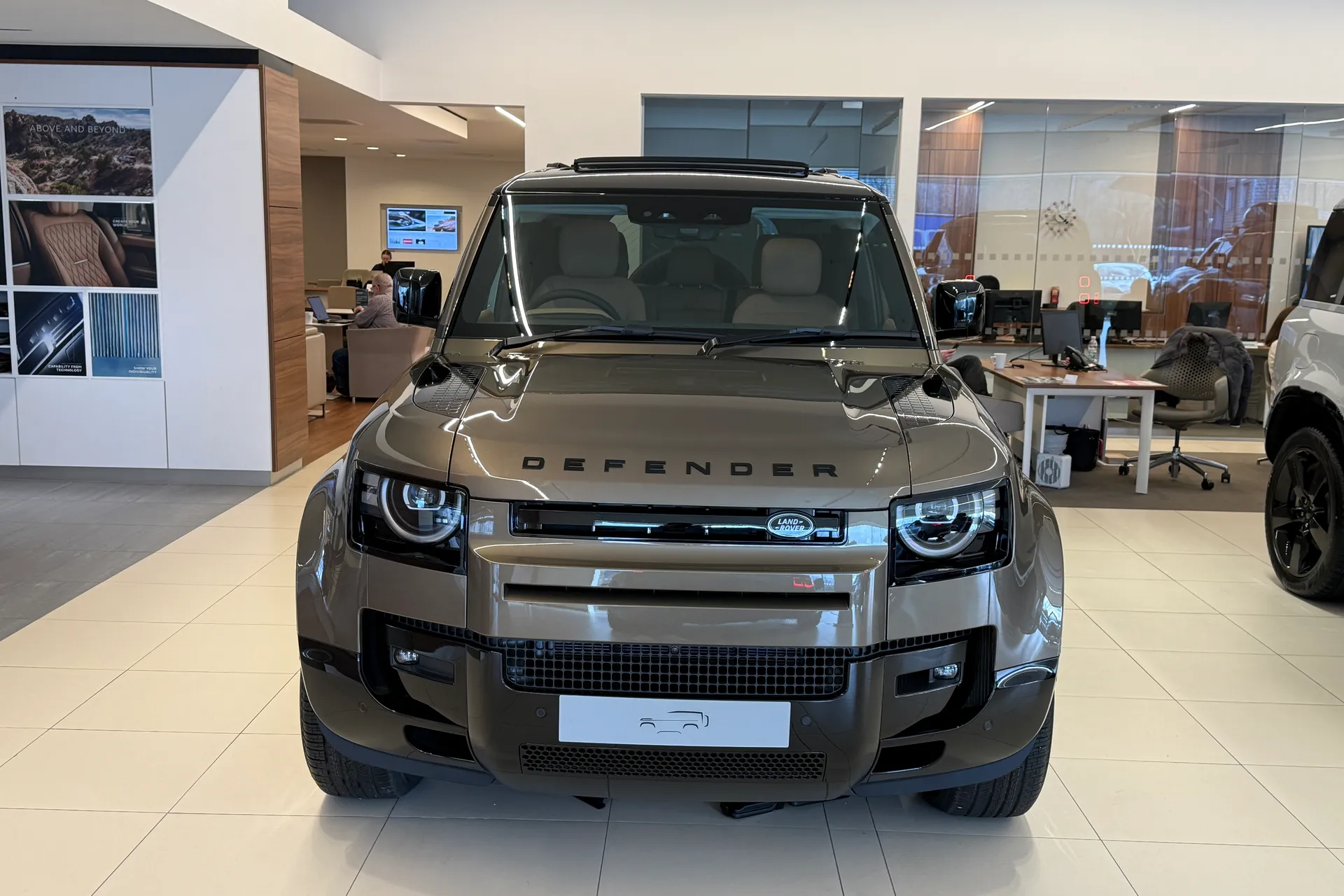 LAND ROVER Defender 110 thumbnail image number 6