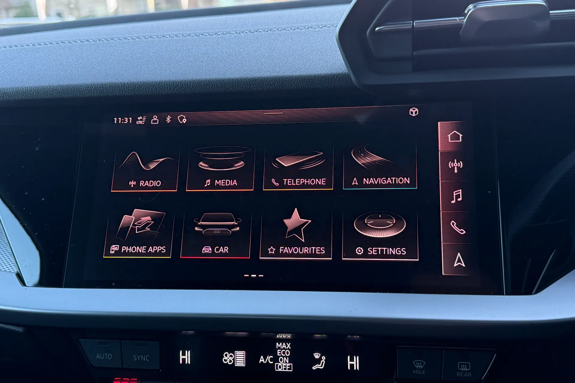 Audi A3 thumbnail image number 28