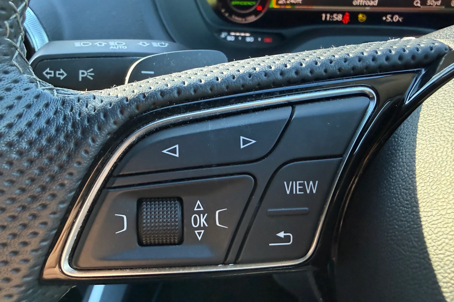 Audi Q2 thumbnail image number 56