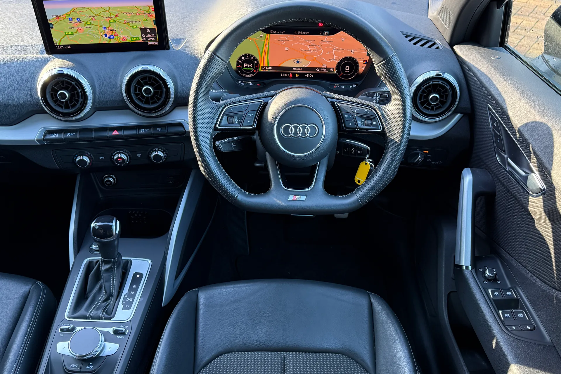 Audi Q2 thumbnail image number 4