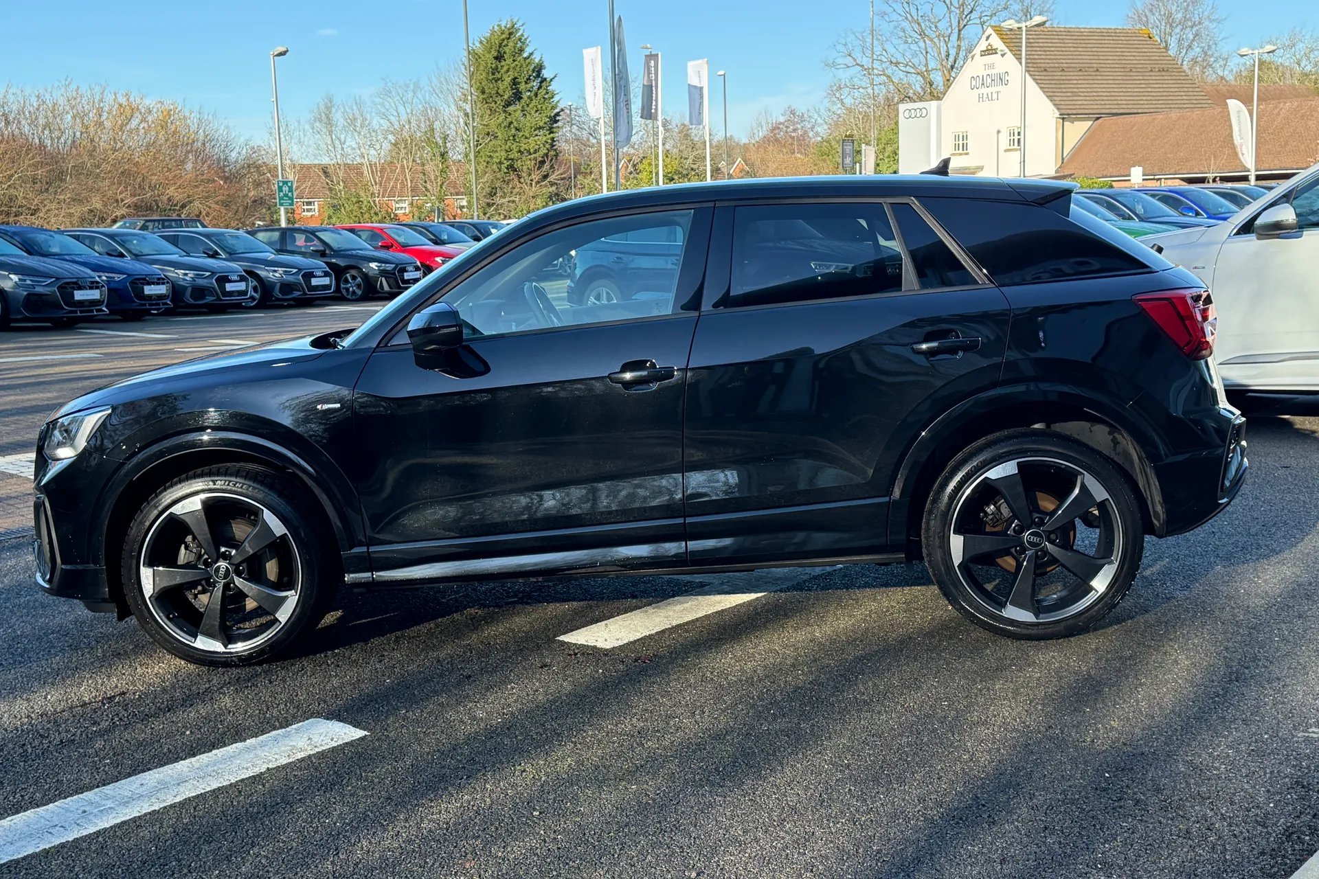 Audi Q2 thumbnail image number 14