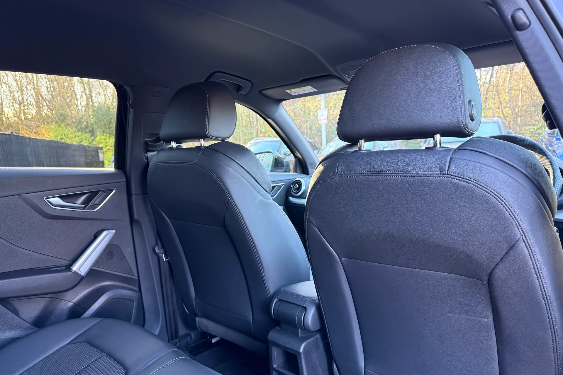 Audi Q2 thumbnail image number 11