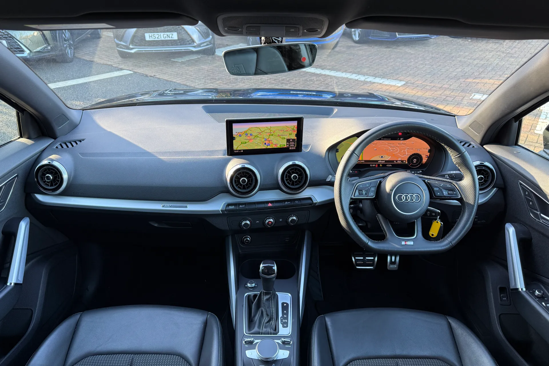 Audi Q2 thumbnail image number 3