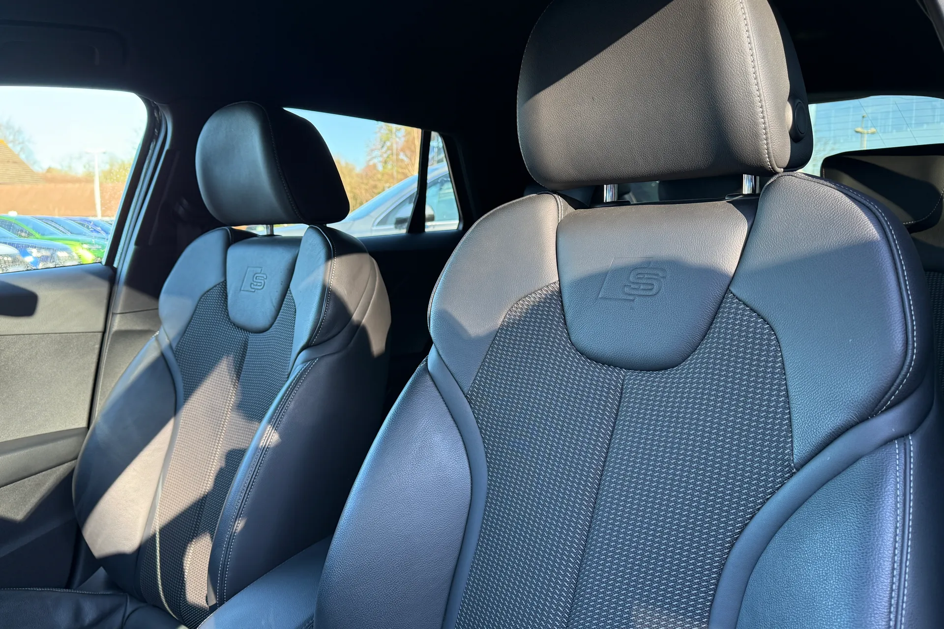 Audi Q2 thumbnail image number 19