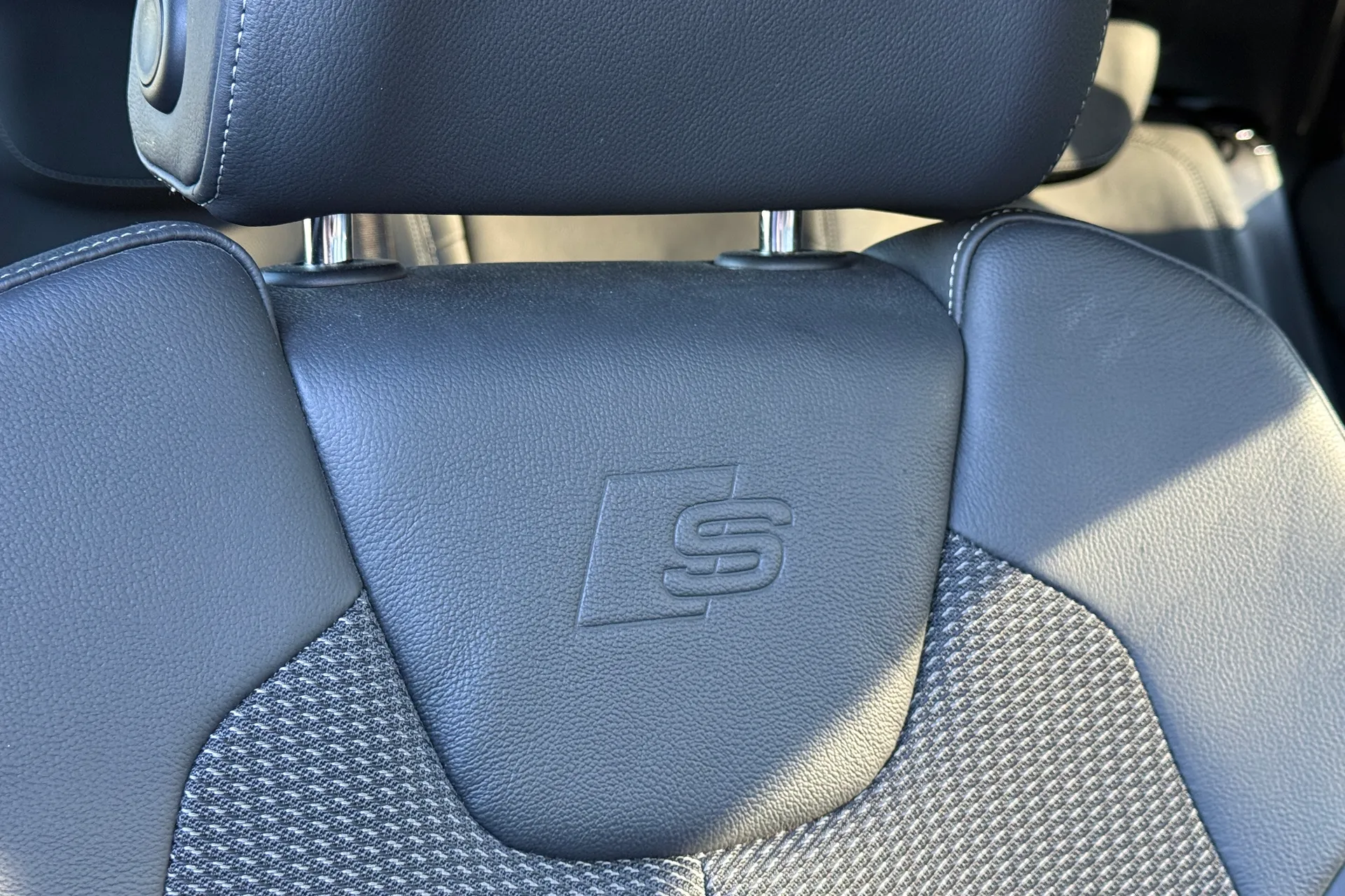 Audi Q2 thumbnail image number 42