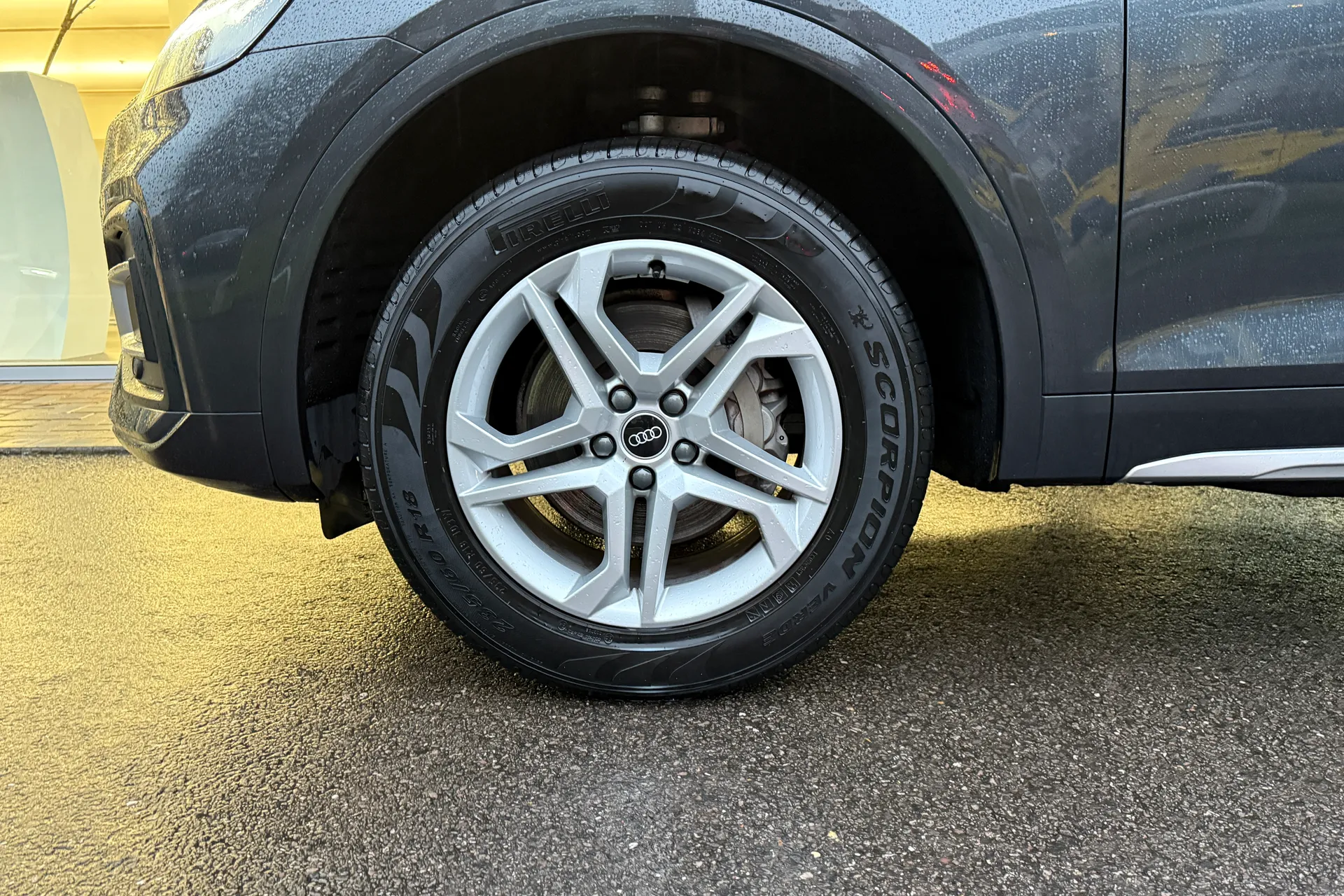 Audi Q5 thumbnail image number 10