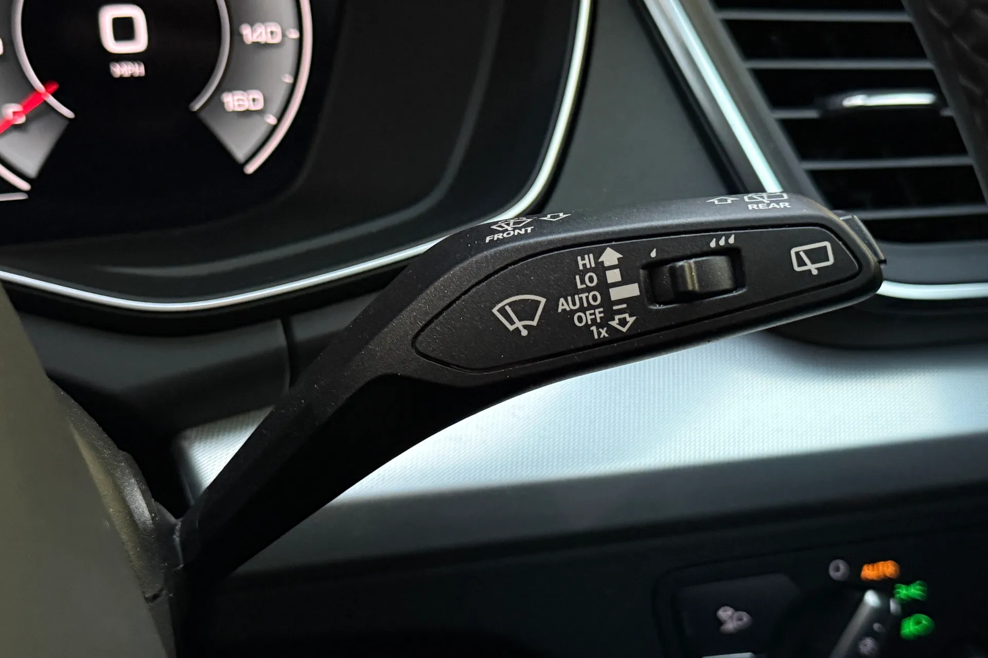 Audi Q5 thumbnail image number 16