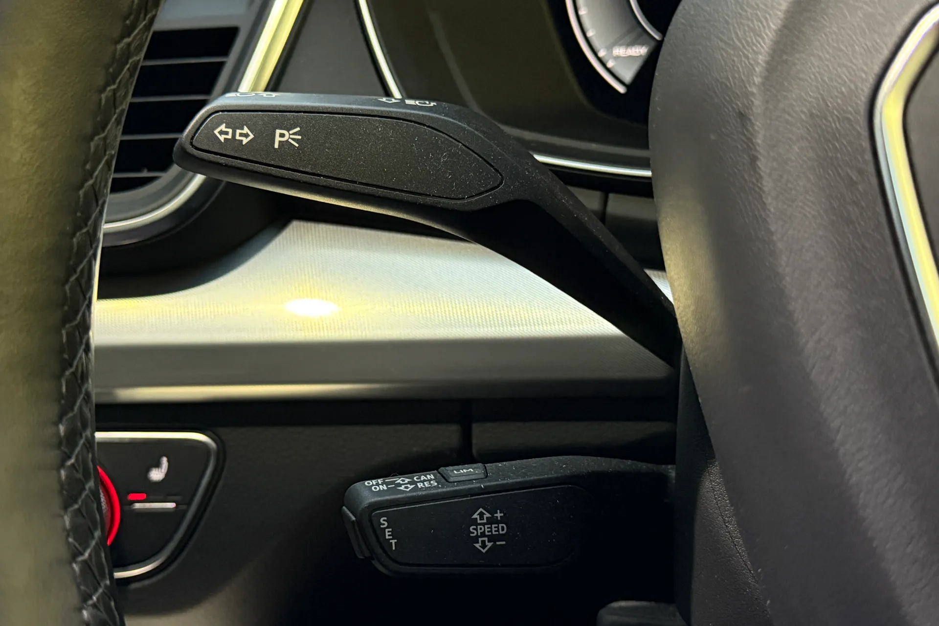 Audi Q5 thumbnail image number 15