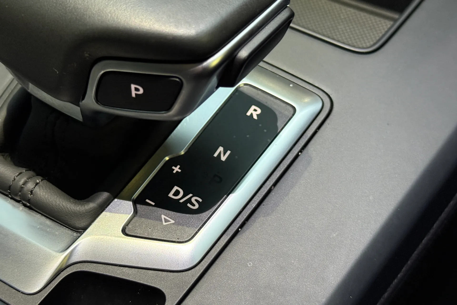 Audi Q5 thumbnail image number 23