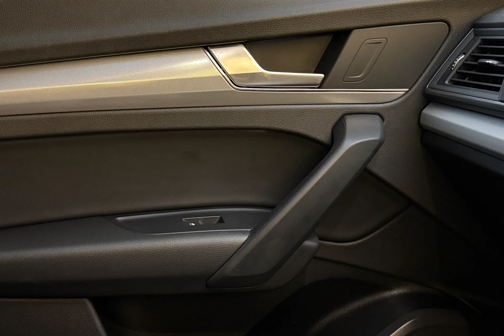 Audi Q5 thumbnail image number 29