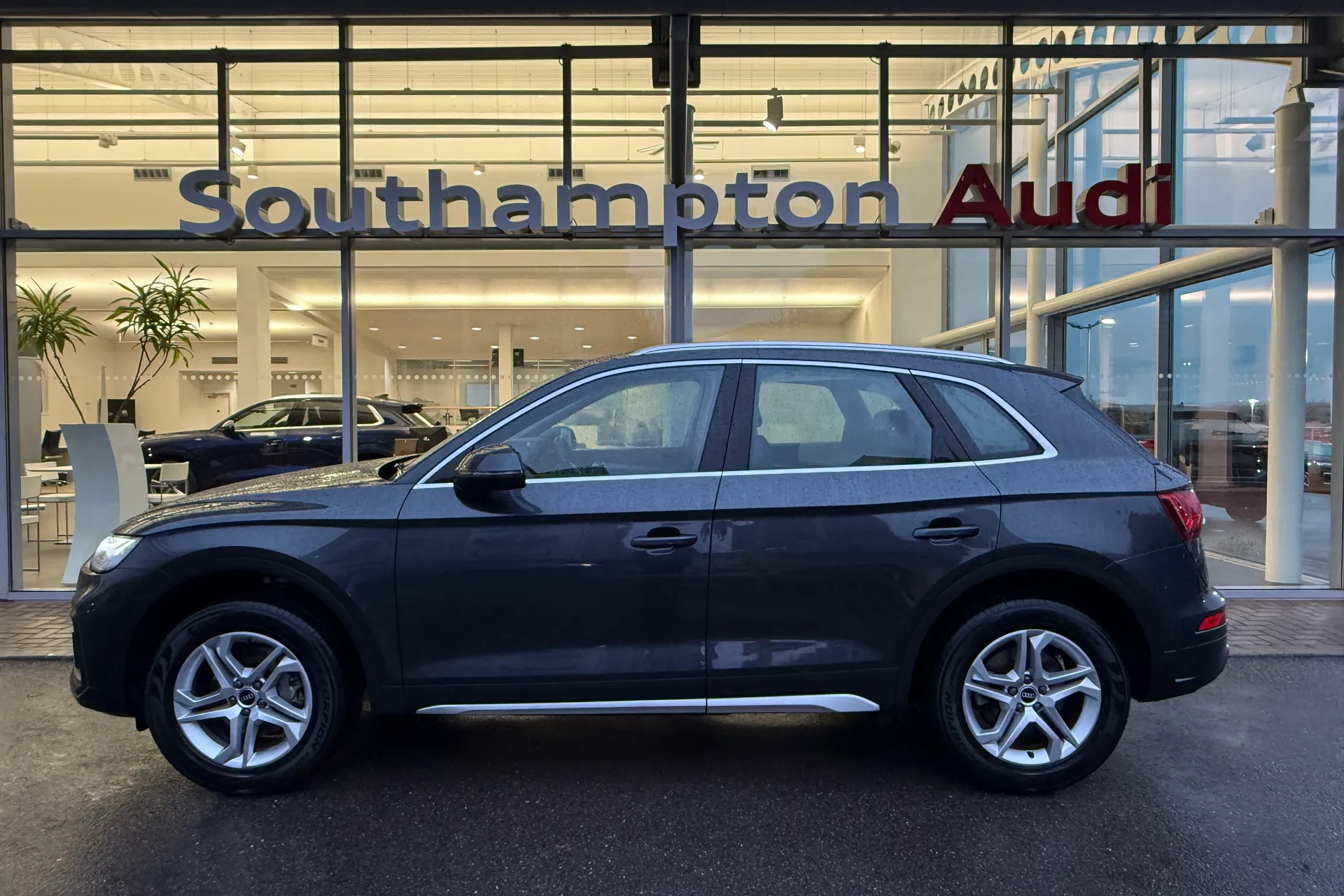 Audi Q5 thumbnail image number 52