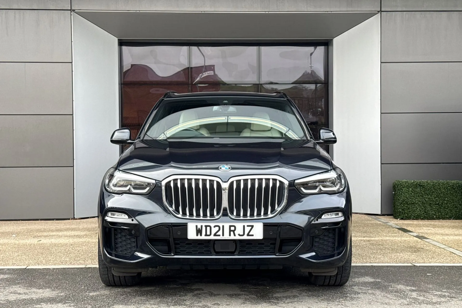 BMW X5 thumbnail image number 10