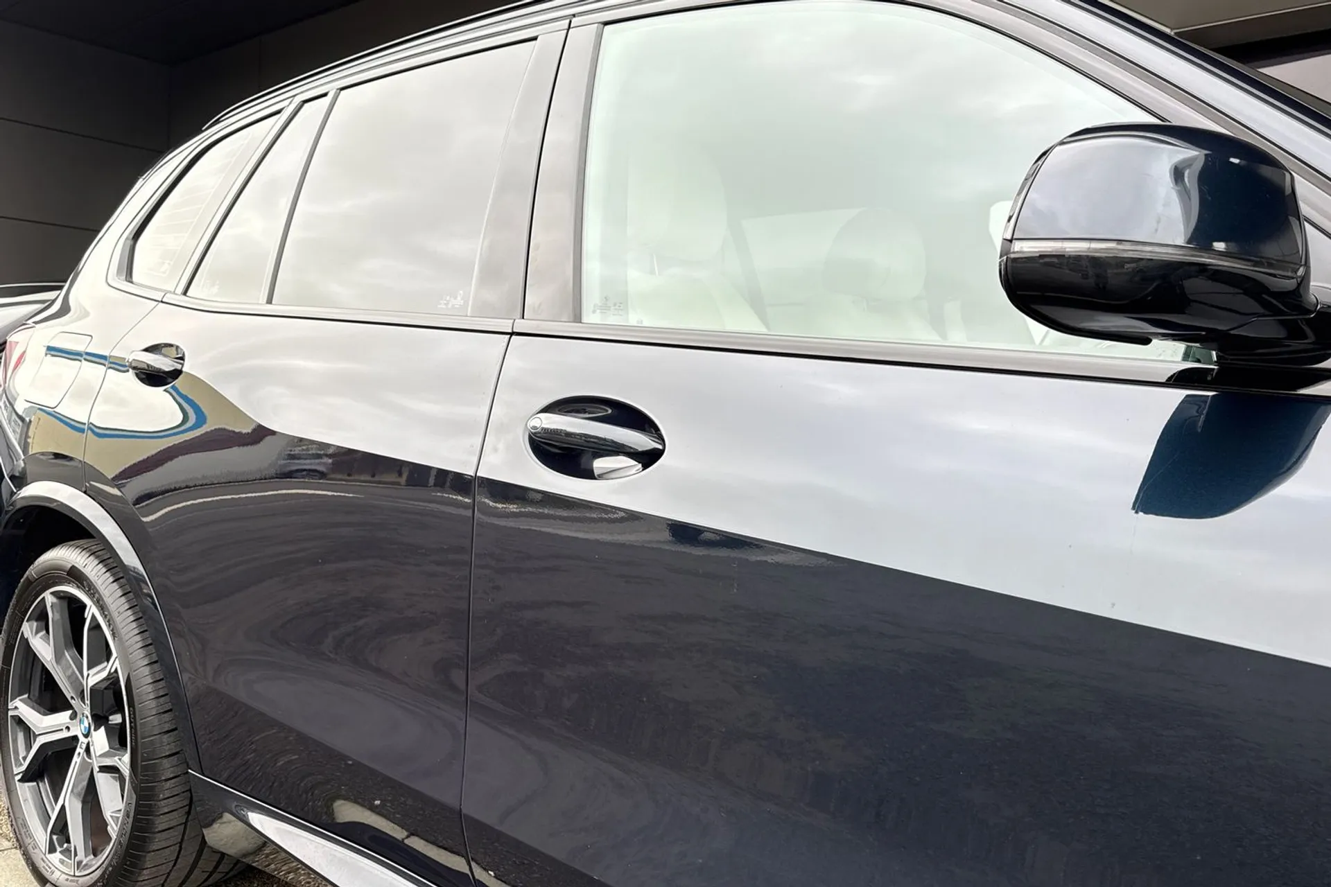 BMW X5 thumbnail image number 30