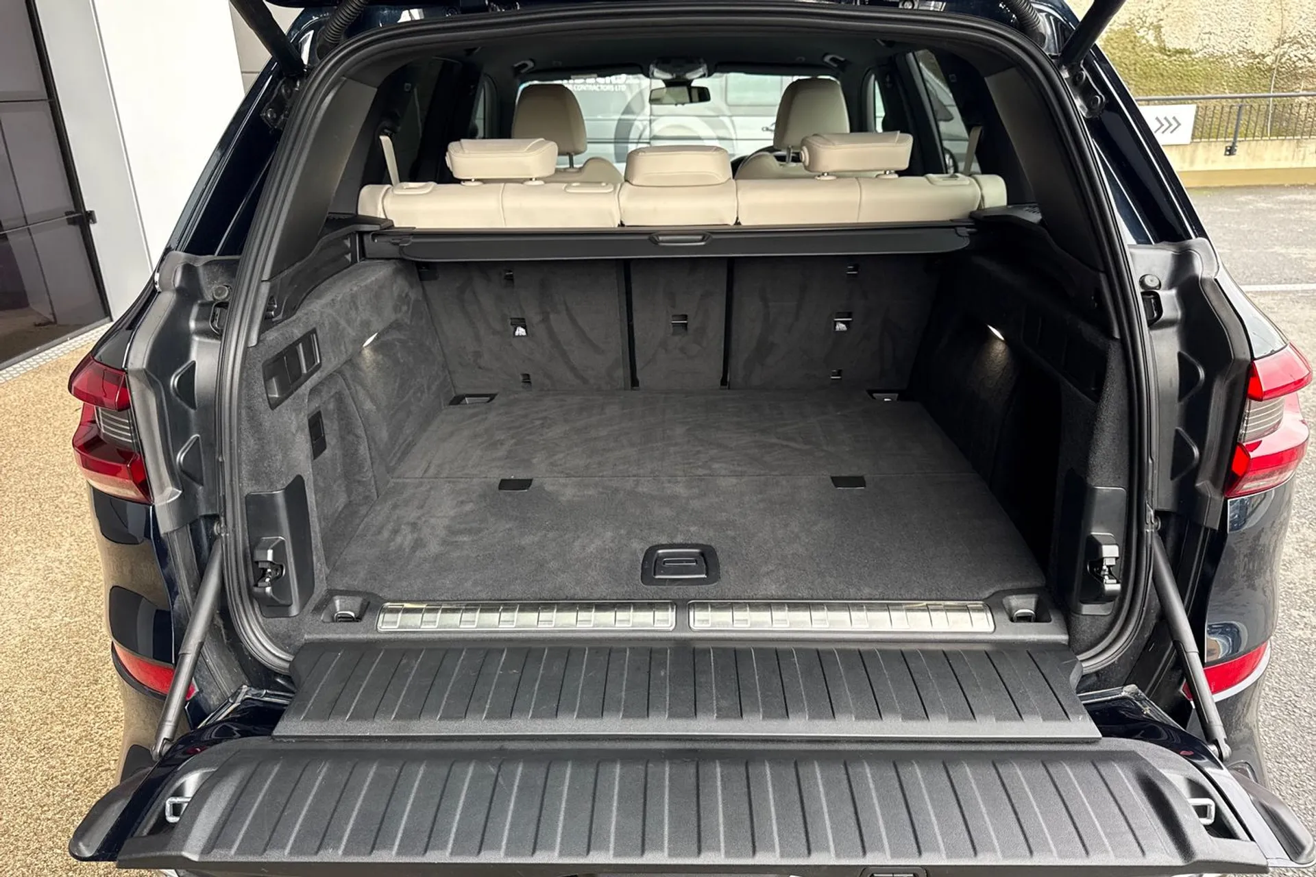 BMW X5 thumbnail image number 39