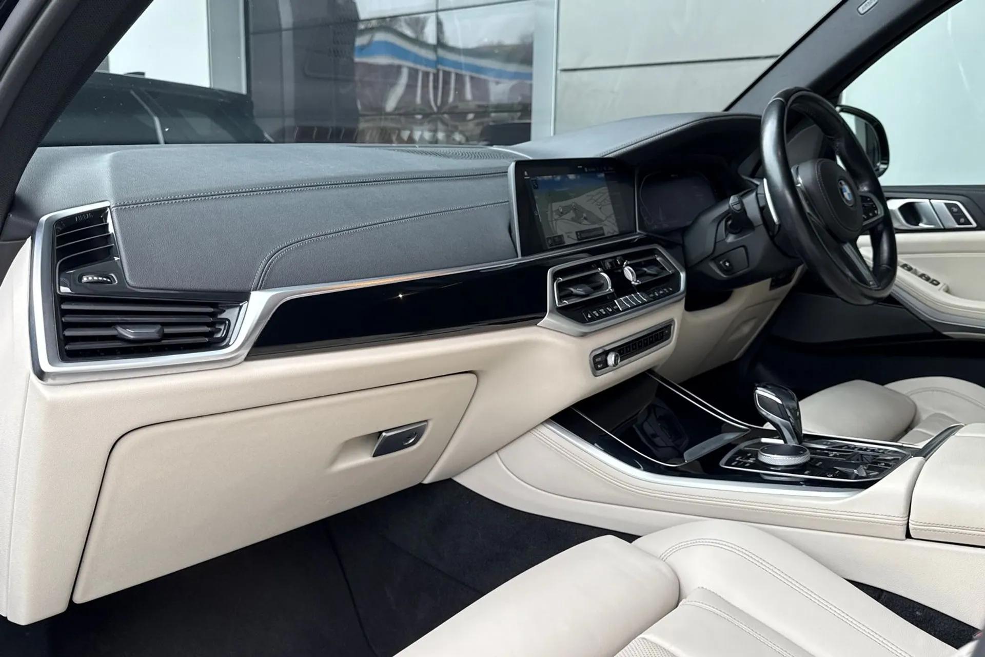 BMW X5 thumbnail image number 47