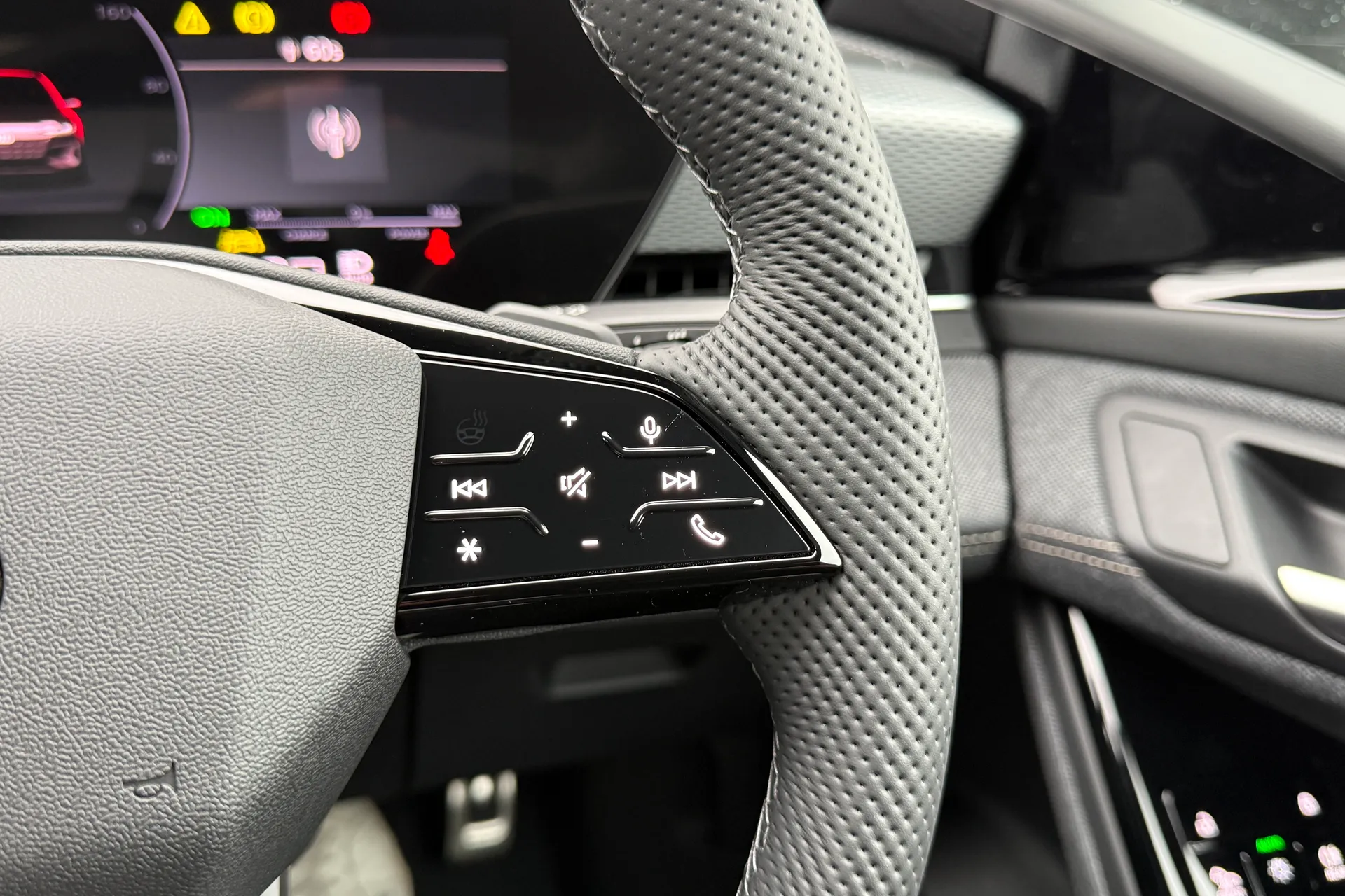 Audi A6 thumbnail image number 33