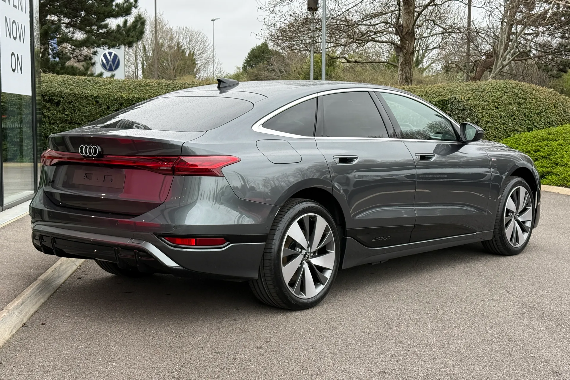 Audi A6 thumbnail image number 27