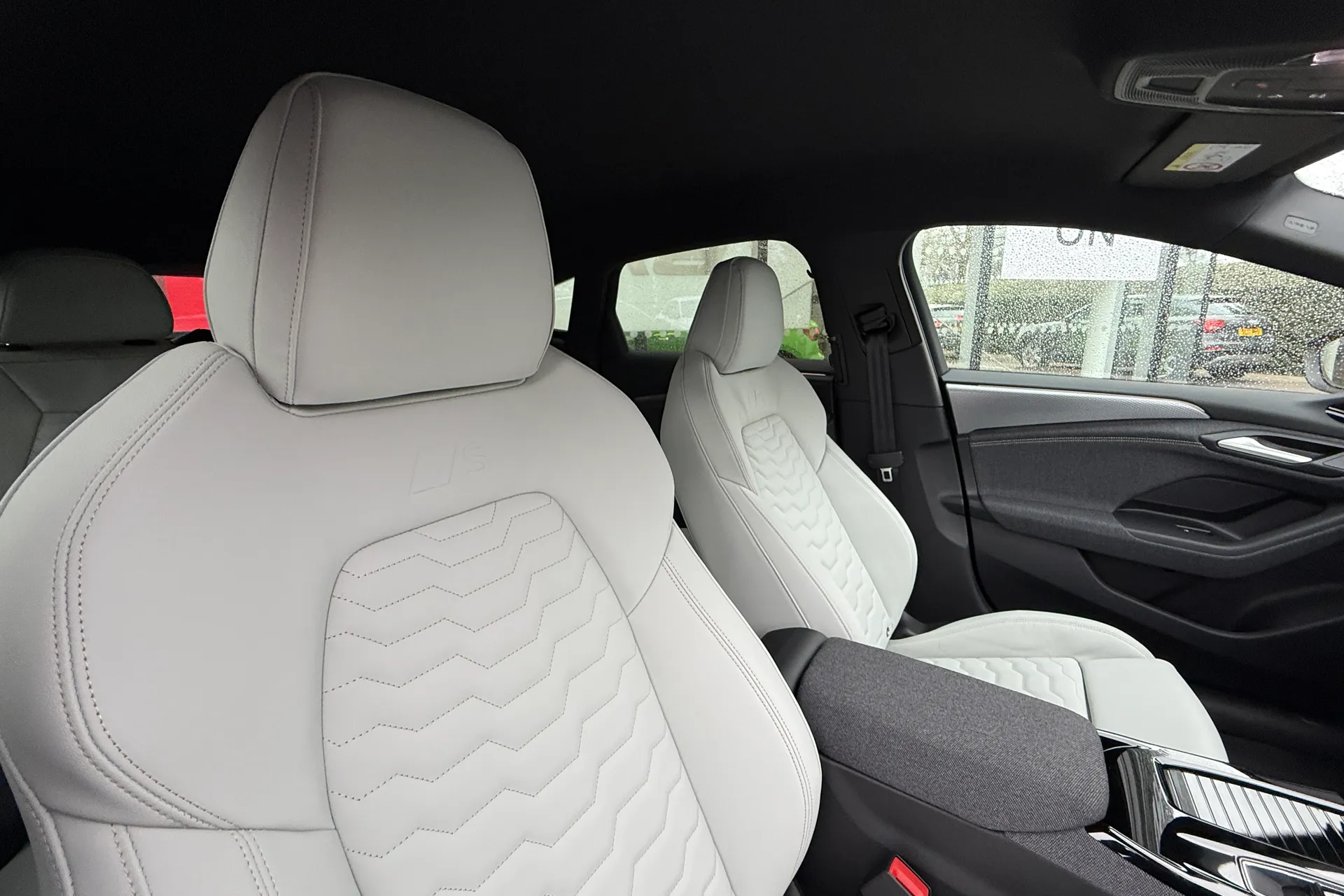 Audi A6 thumbnail image number 22