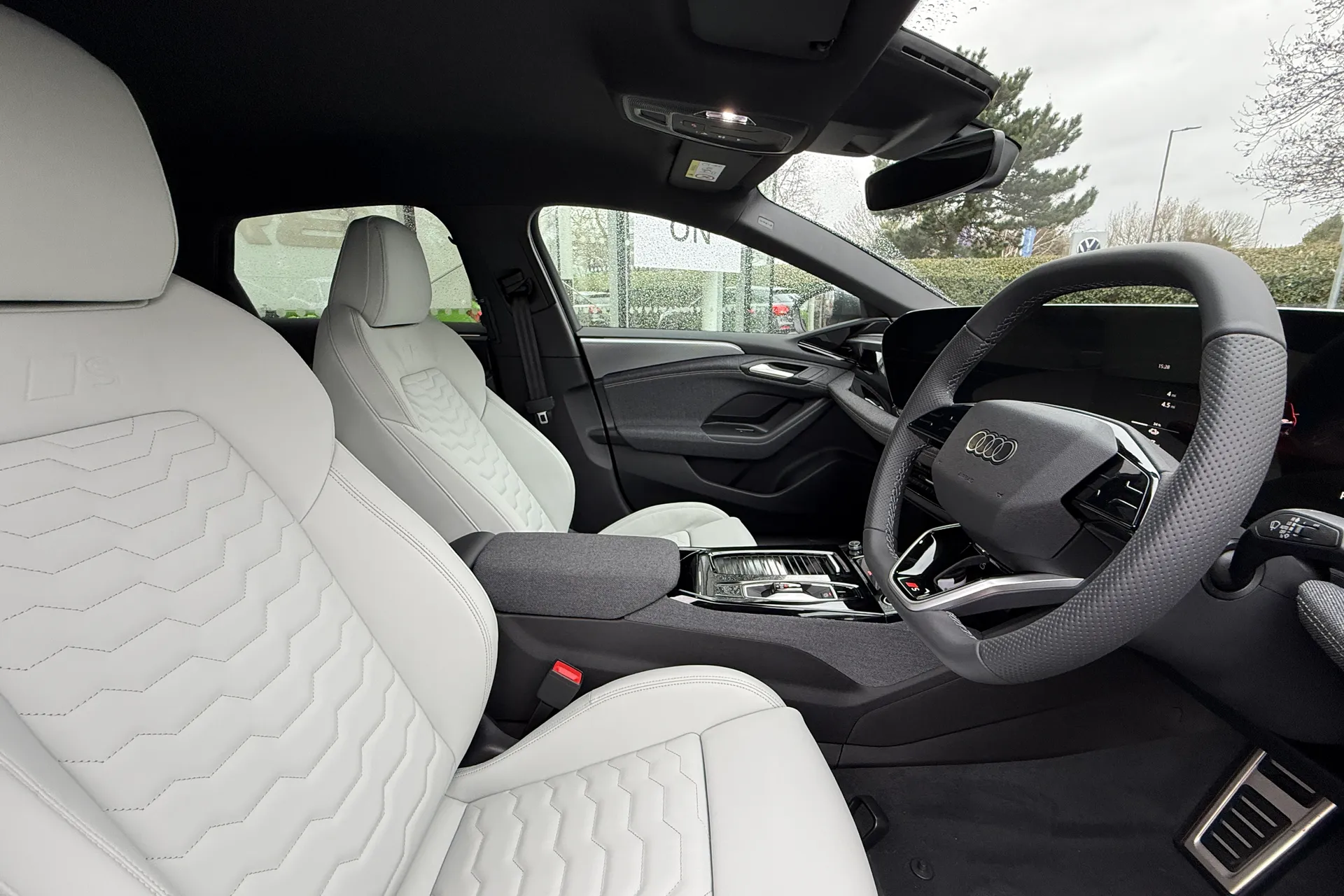 Audi A6 thumbnail image number 18