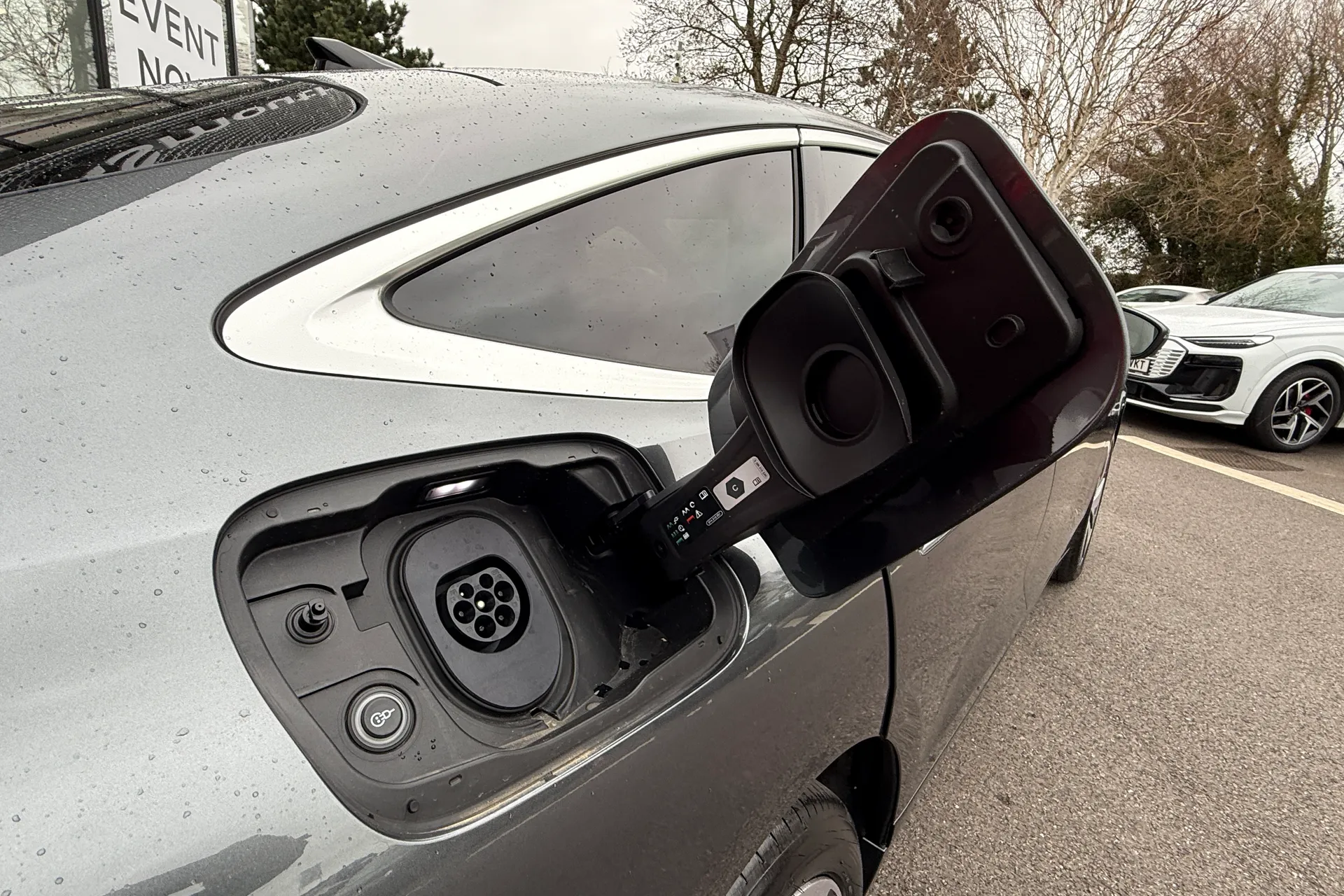 Audi A6 thumbnail image number 35