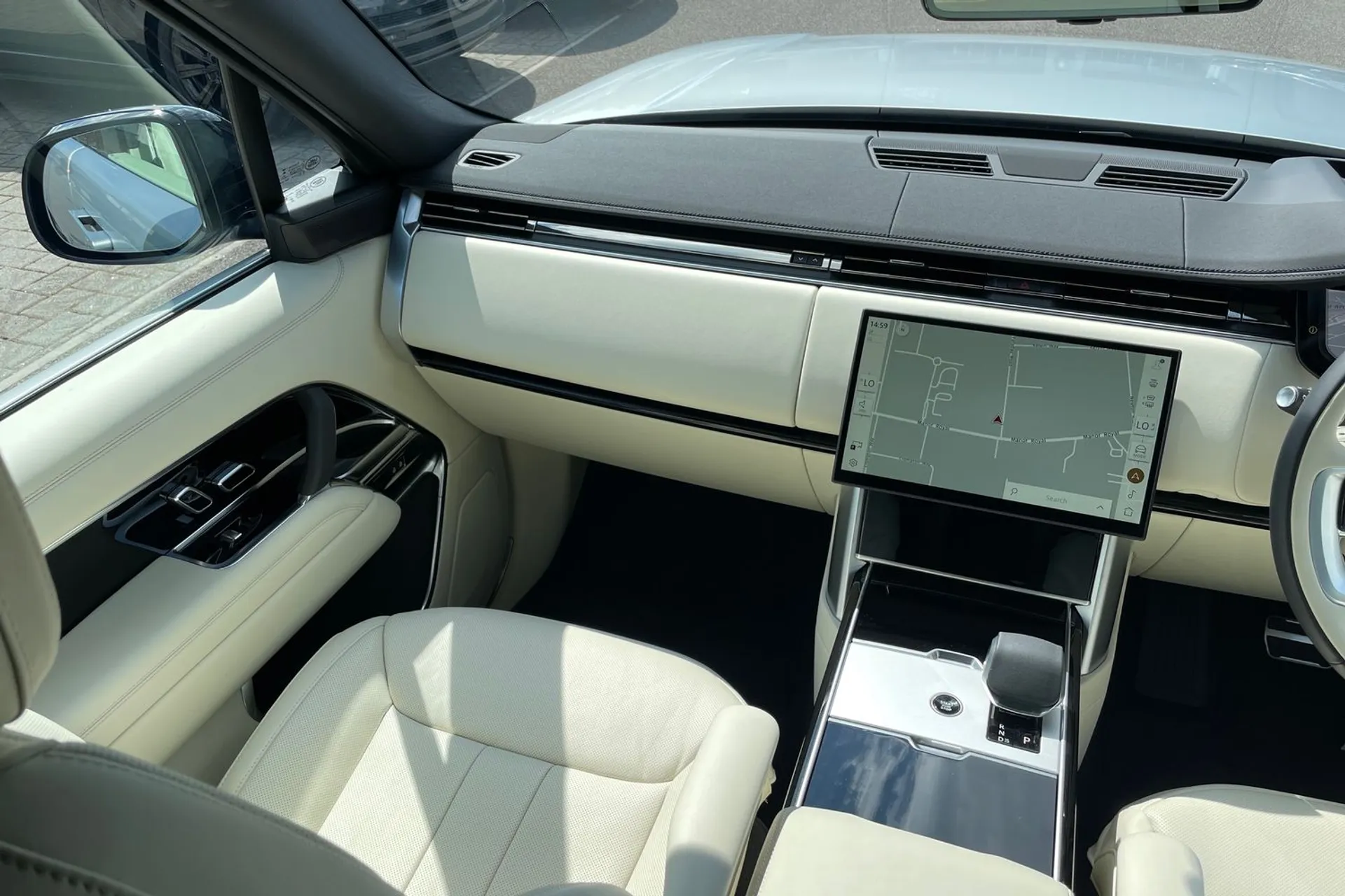 LAND ROVER RANGE ROVER thumbnail image number 24