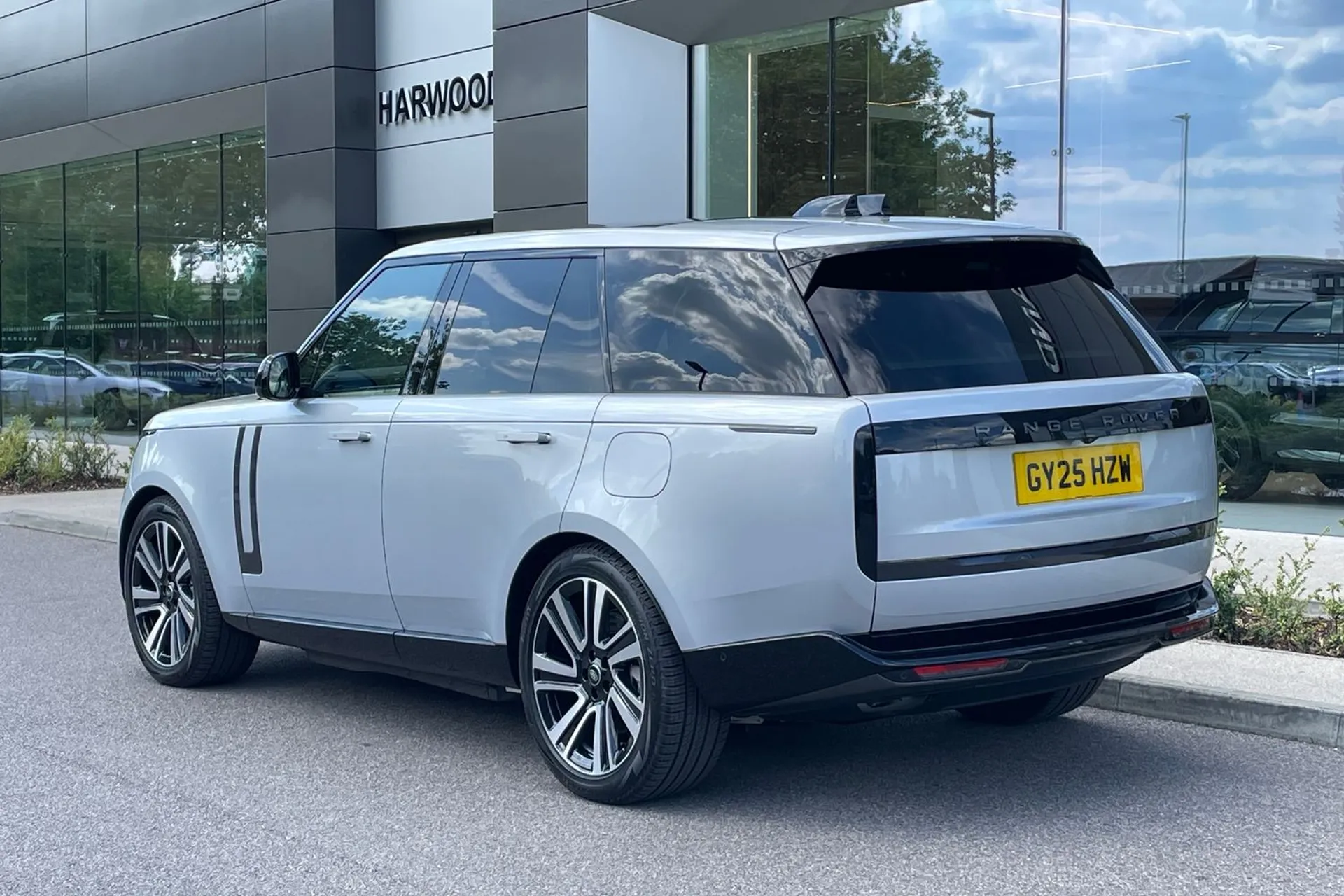 LAND ROVER RANGE ROVER thumbnail image number 14