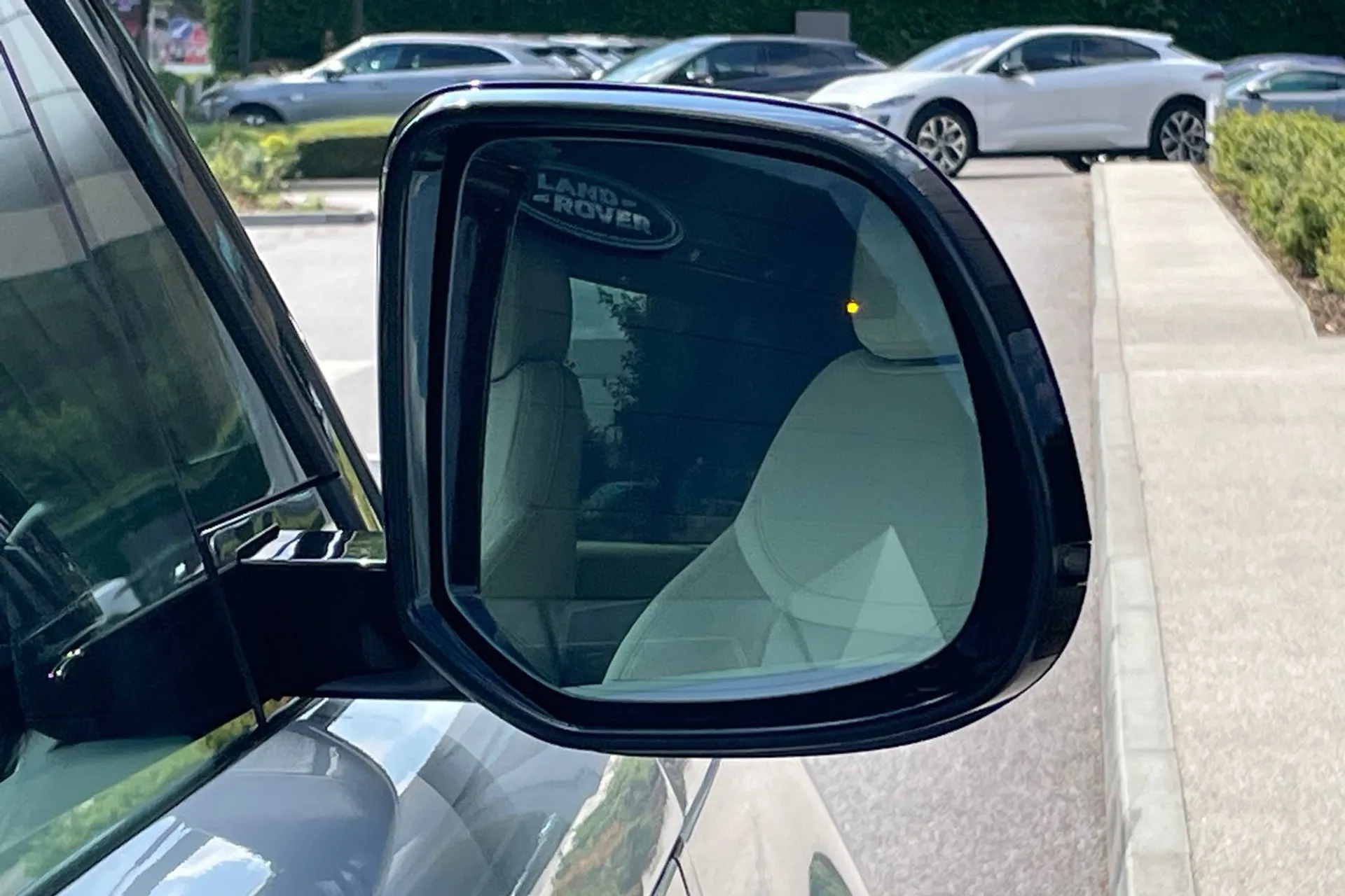 LAND ROVER RANGE ROVER thumbnail image number 12