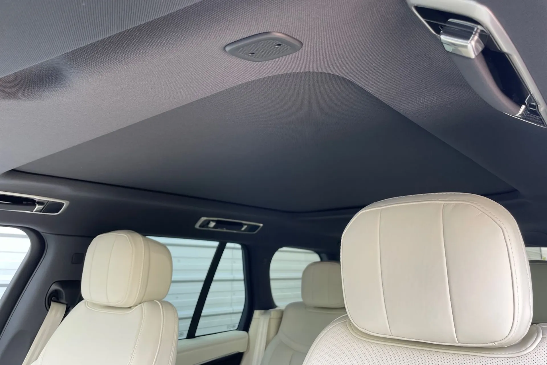 LAND ROVER RANGE ROVER thumbnail image number 41