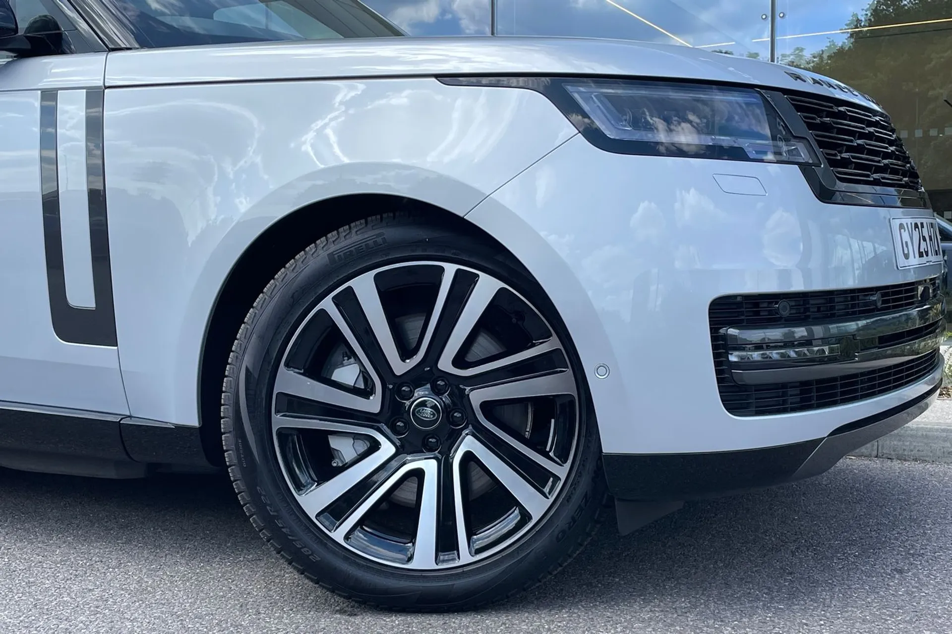 LAND ROVER RANGE ROVER thumbnail image number 10