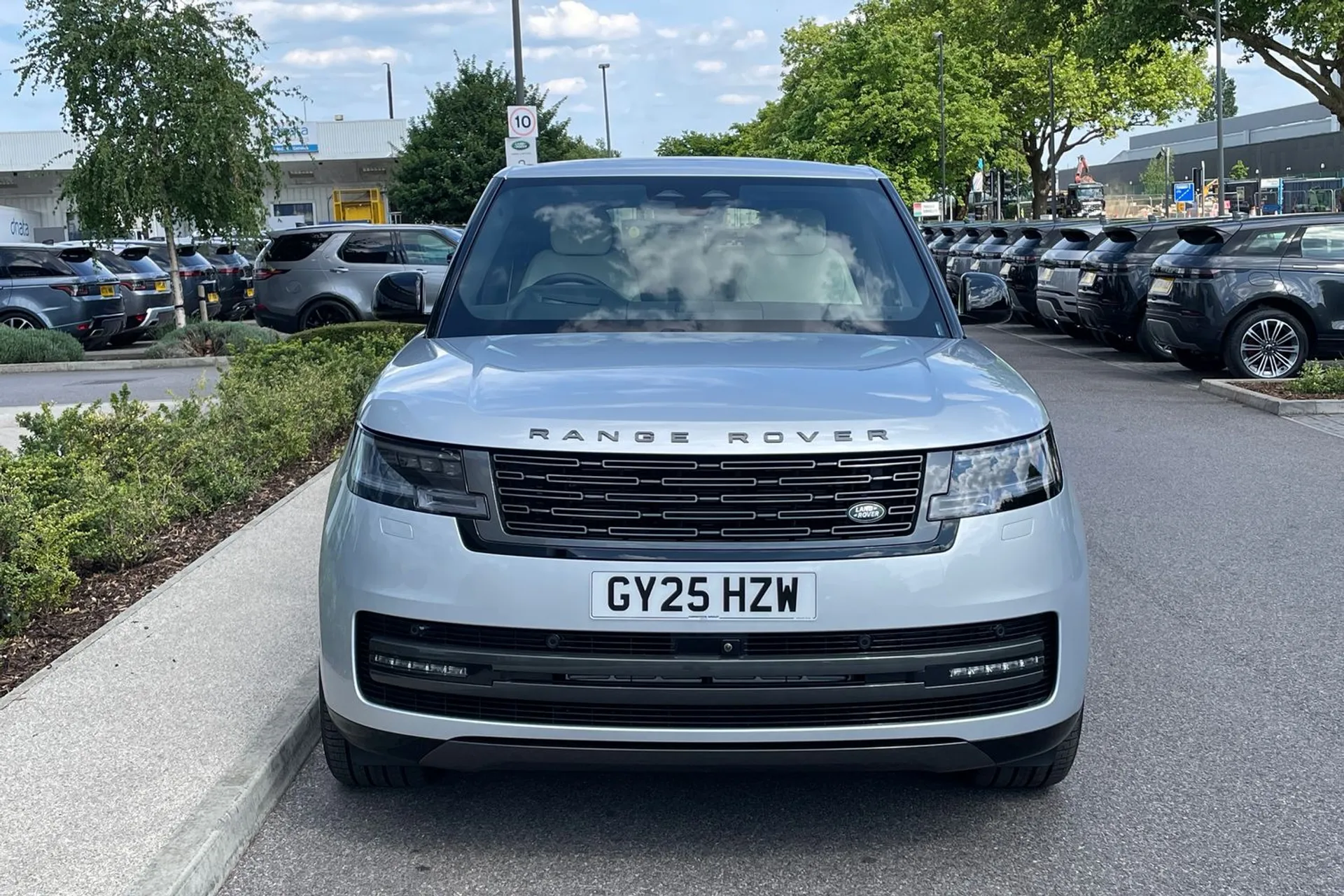 LAND ROVER RANGE ROVER thumbnail image number 16