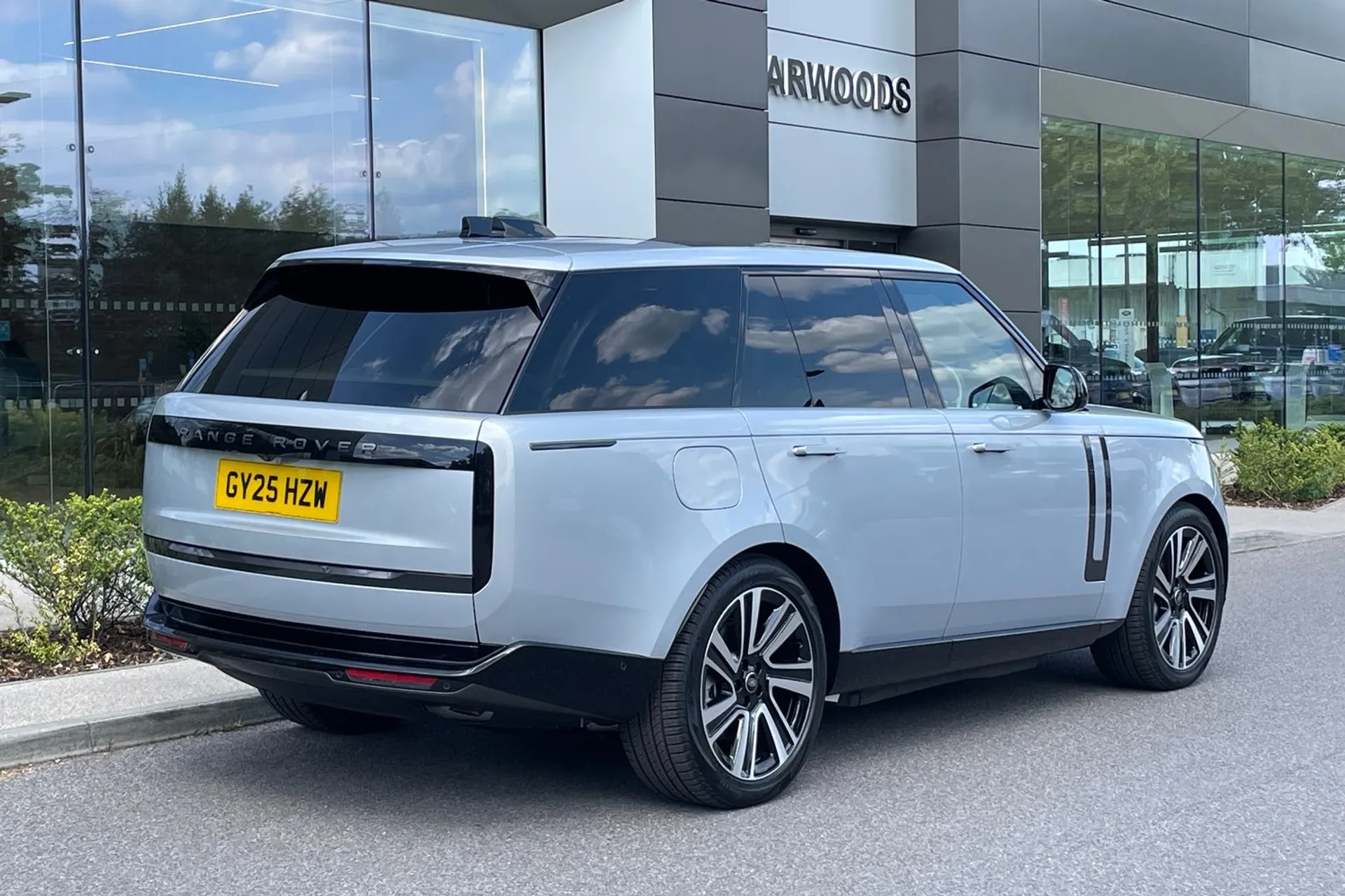 LAND ROVER RANGE ROVER thumbnail image number 11