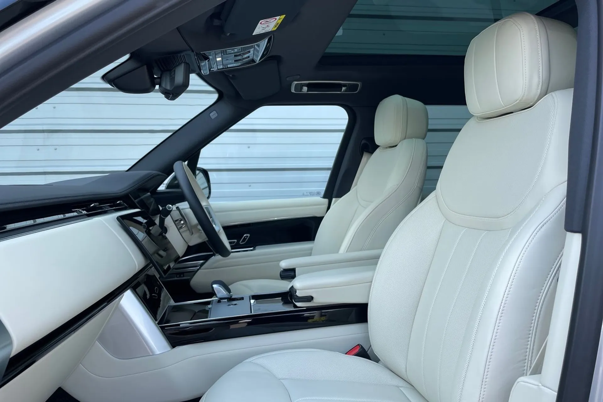 LAND ROVER RANGE ROVER thumbnail image number 40