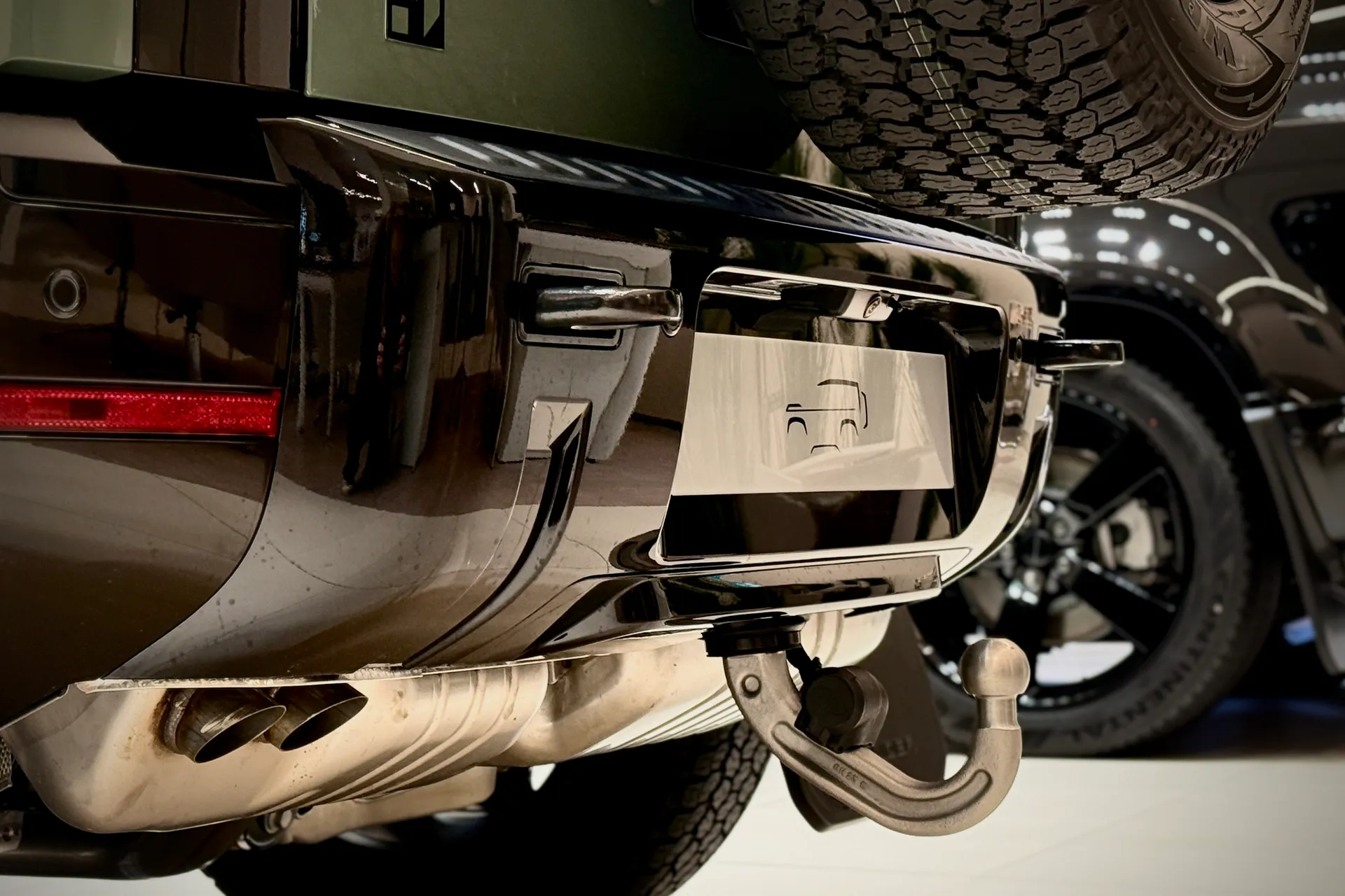 LAND ROVER Defender 110 thumbnail image number 19