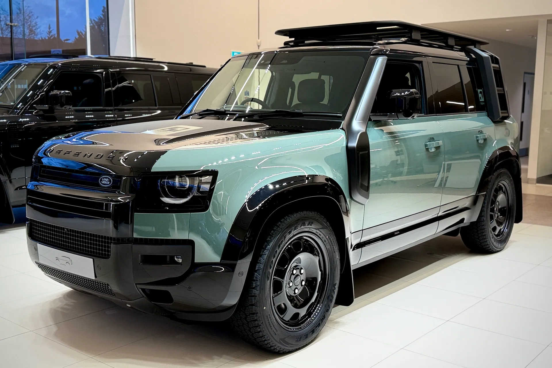 LAND ROVER Defender 110 thumbnail image number 22