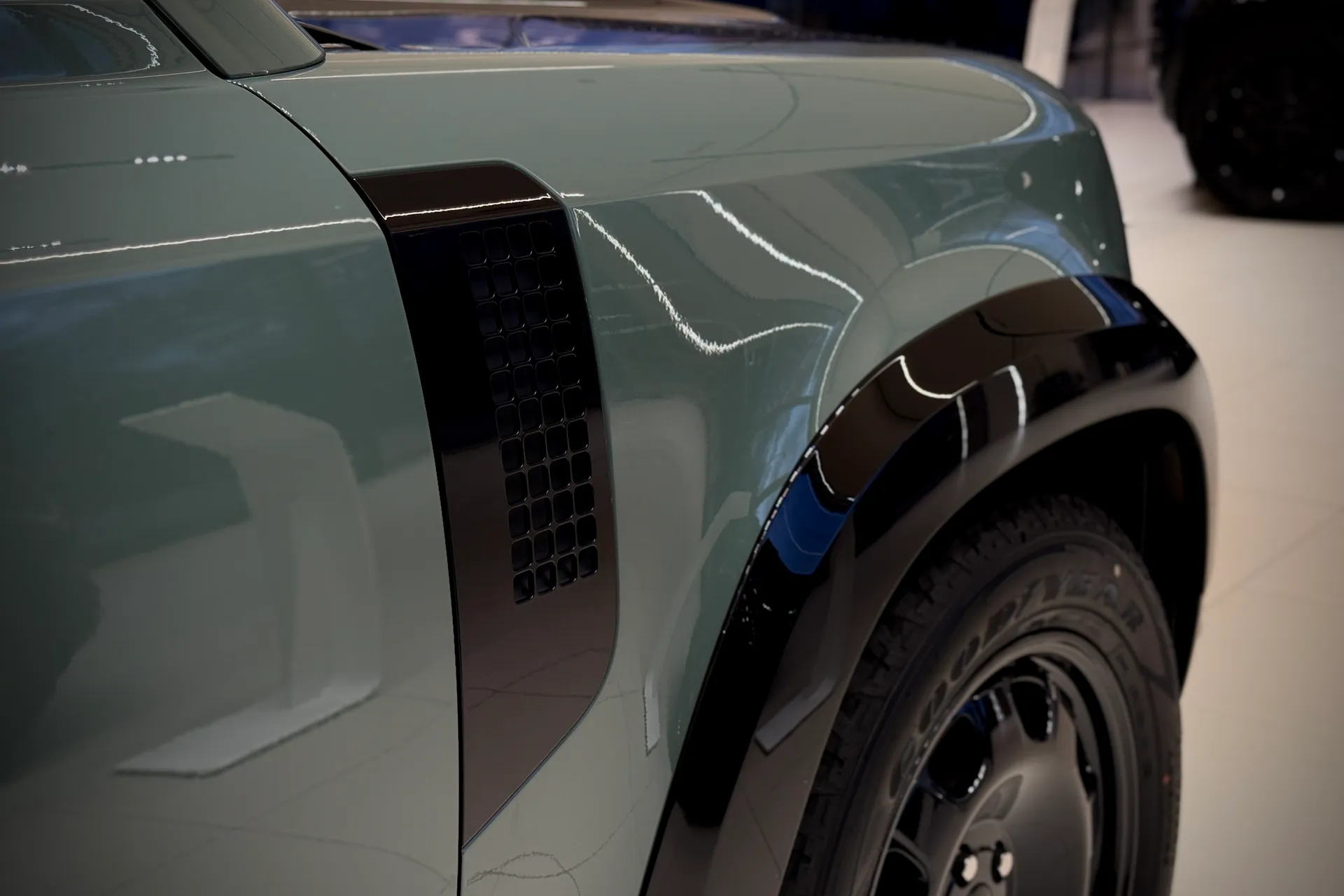 LAND ROVER Defender 110 thumbnail image number 12