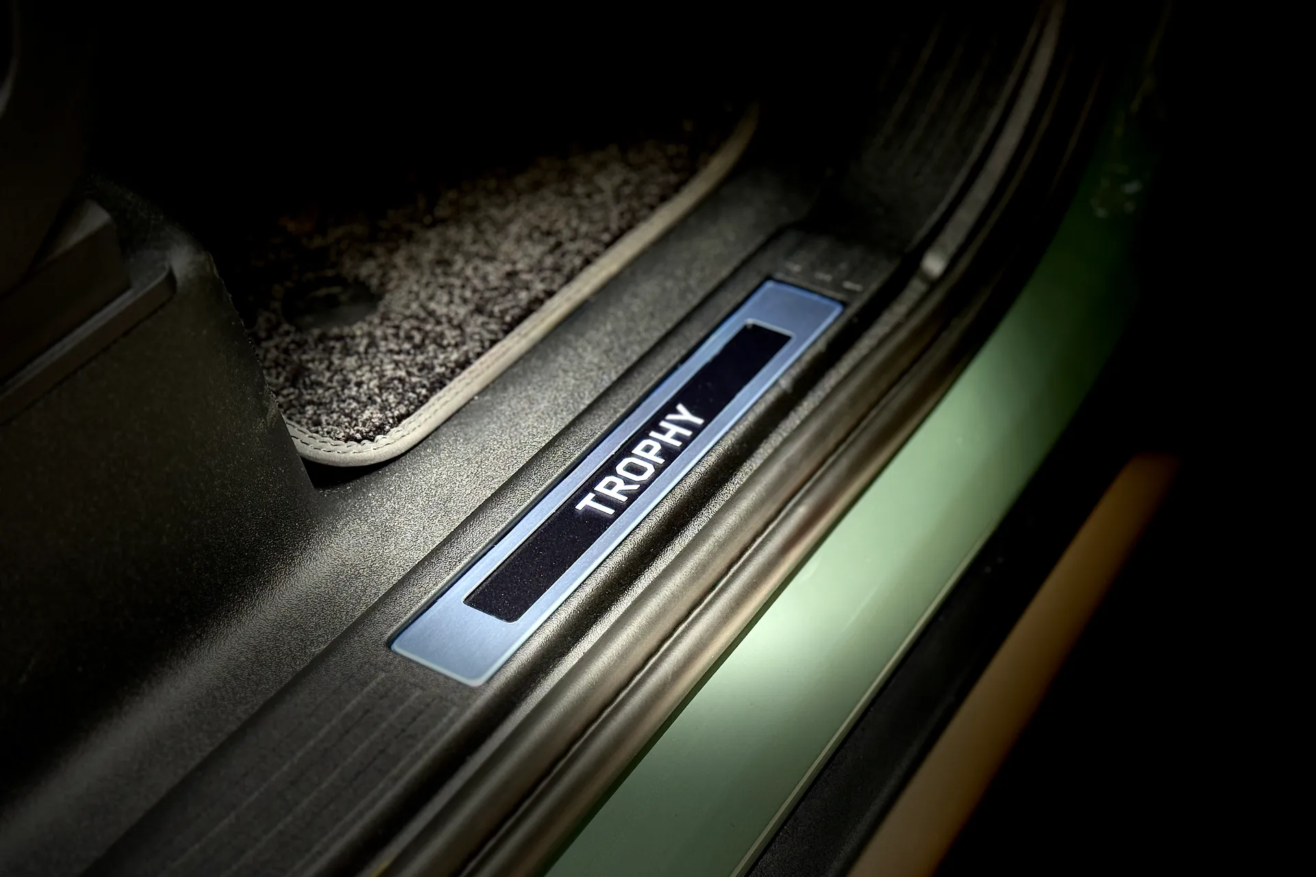 LAND ROVER Defender 110 thumbnail image number 41