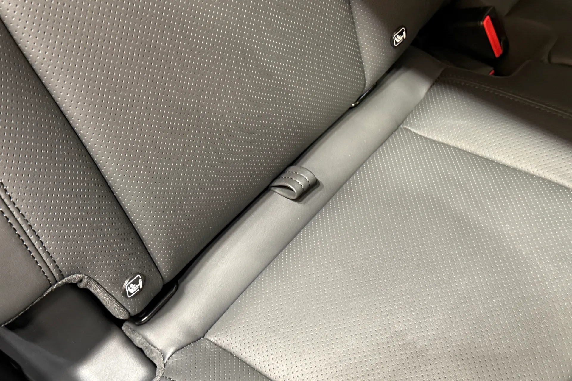 LAND ROVER Defender 110 thumbnail image number 38