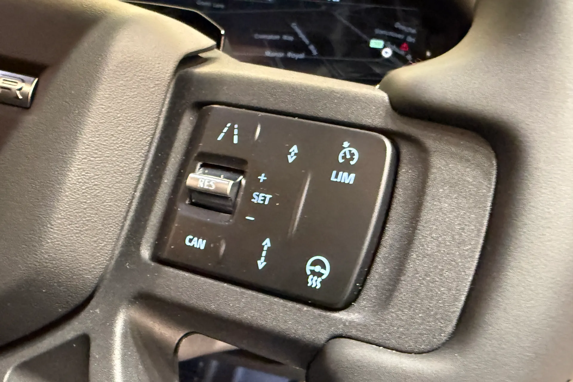 LAND ROVER Defender 110 thumbnail image number 49